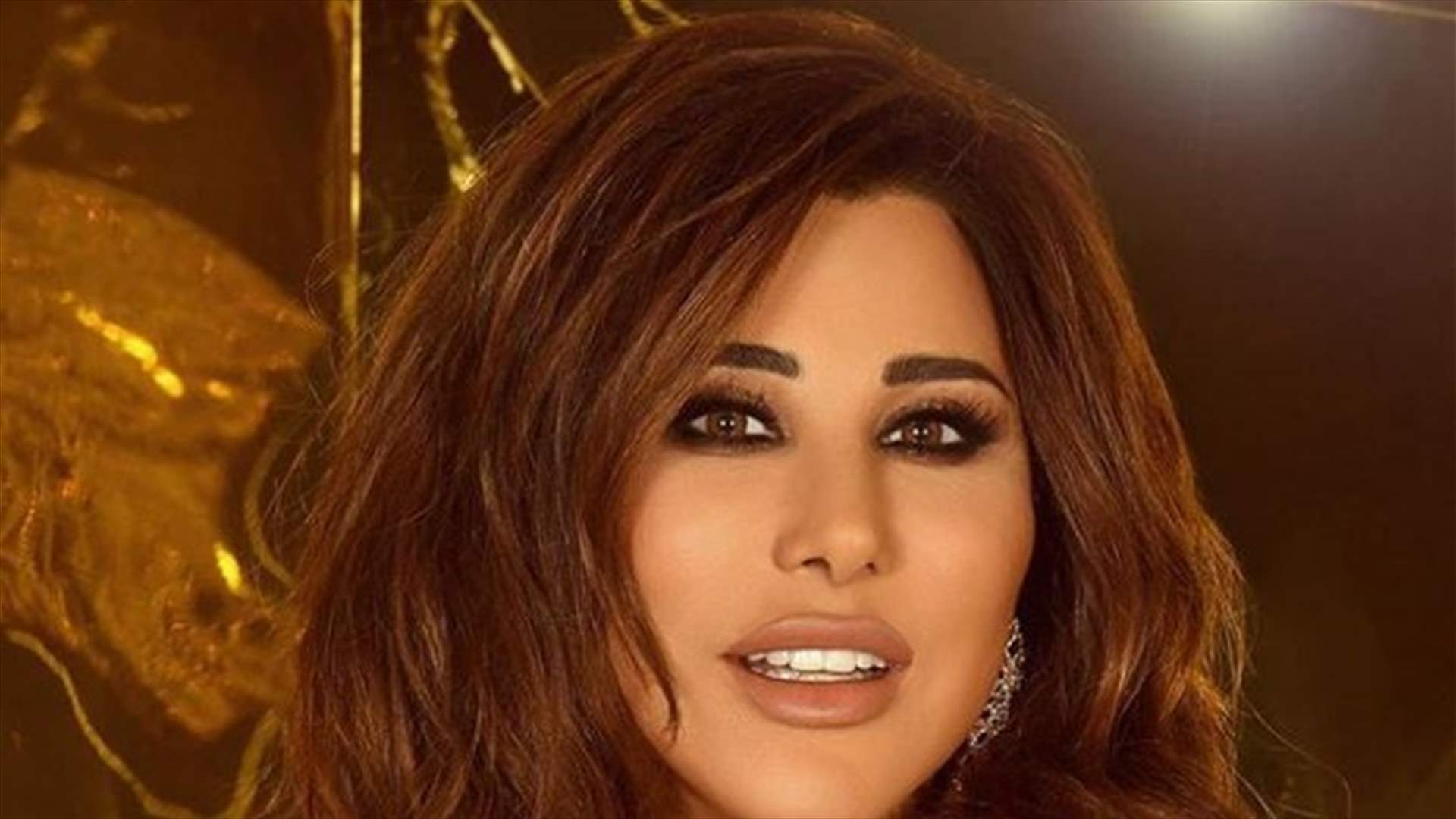 نجوى كرم تقلب الطاولة وتتبنّى شعار &quot;كلّن يعني كلّن&quot;.. هل طالبت الرئيس عون بالتنحّي؟