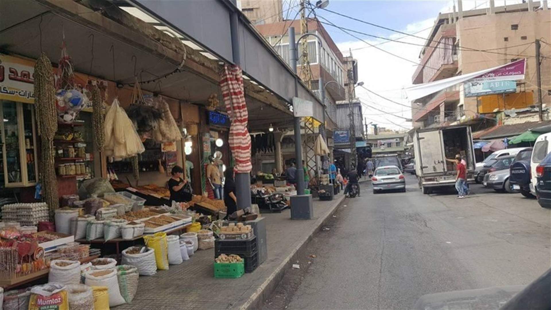 قرار بفتح كل المحال التجارية في بعلبك