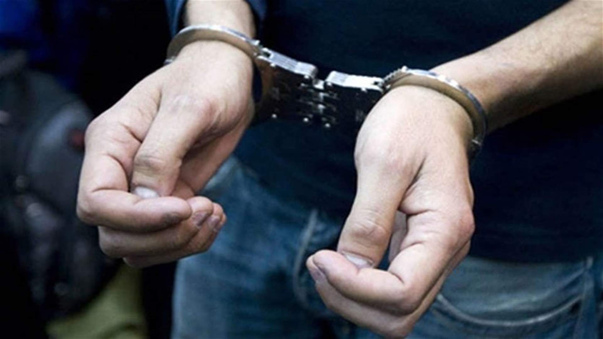 مداهمة محل للخضار في برج حمود وتوقيف ثلاثة أشخاص ... إليكم التفاصيل