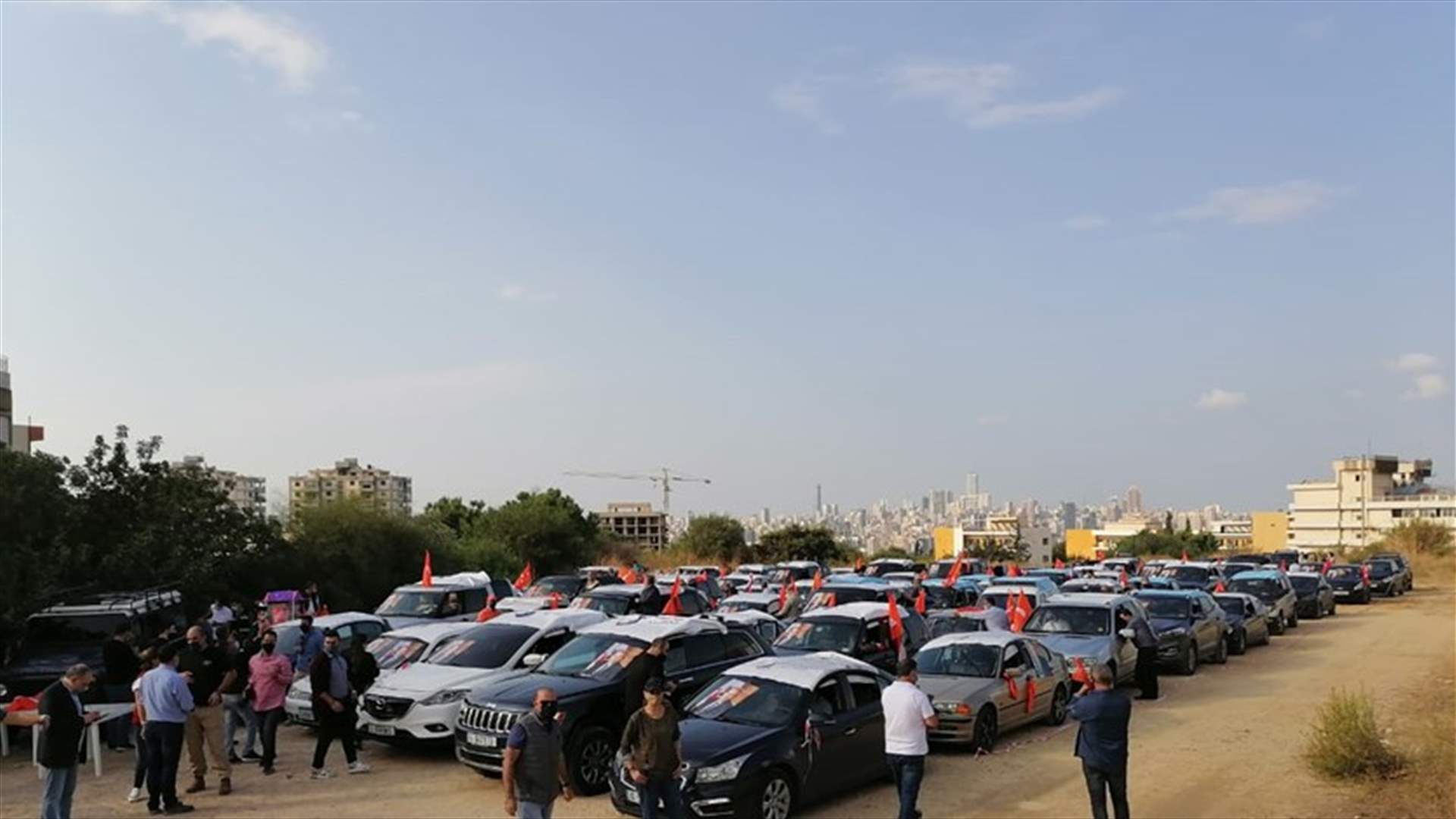 تحرّك رمزيّ بالسيارات للتيار الوطني الحر في بعبدا للمطالبة بالتدقيق الجنائي