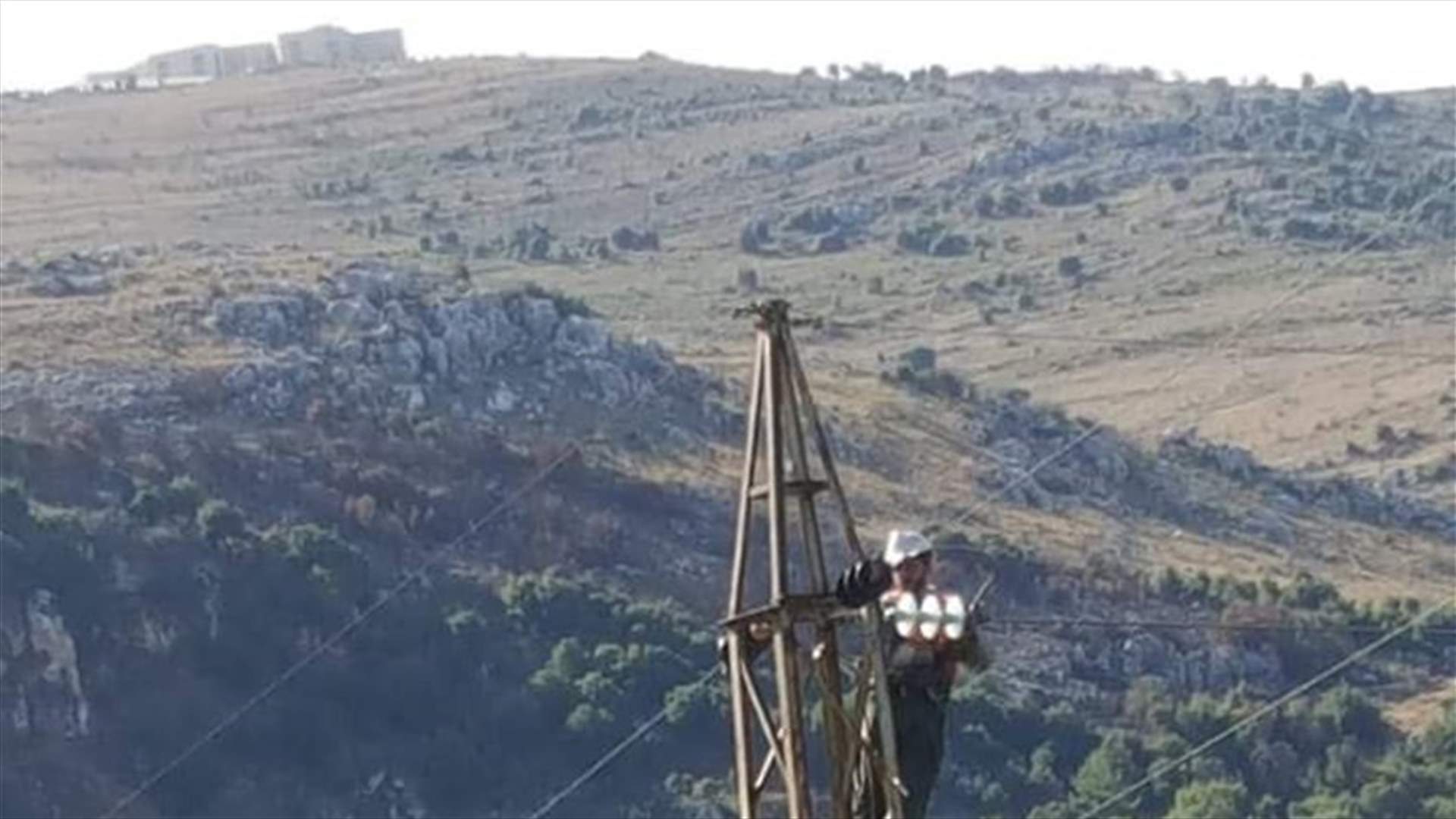 سرقة اسلاك كهربائية في قرية مزرعة بلدة وانقطاع التيار عنها