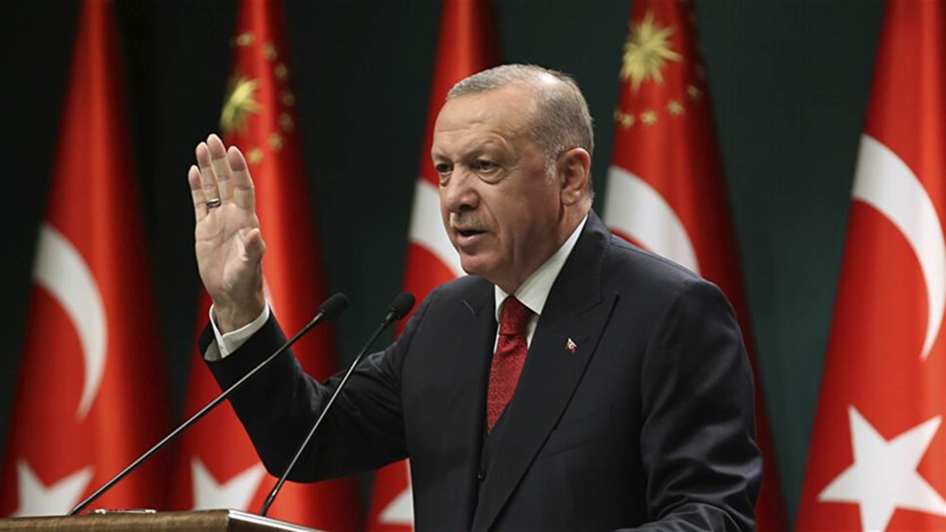 إردوغان يقبل استقالة صهره من منصب وزير المالية