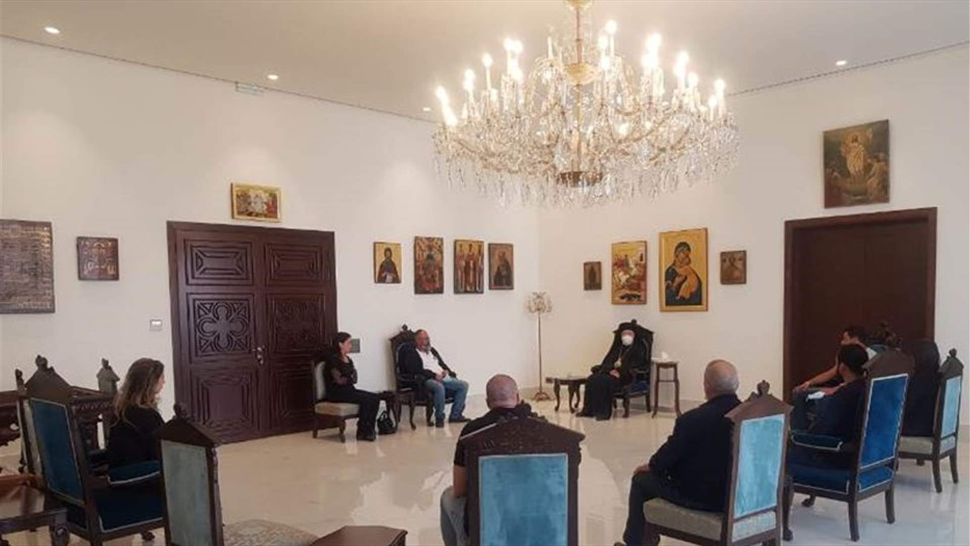عودة استقبل أهالي شهداء فوج اطفاء بيروت مطالبين بتحقيق العدالة
