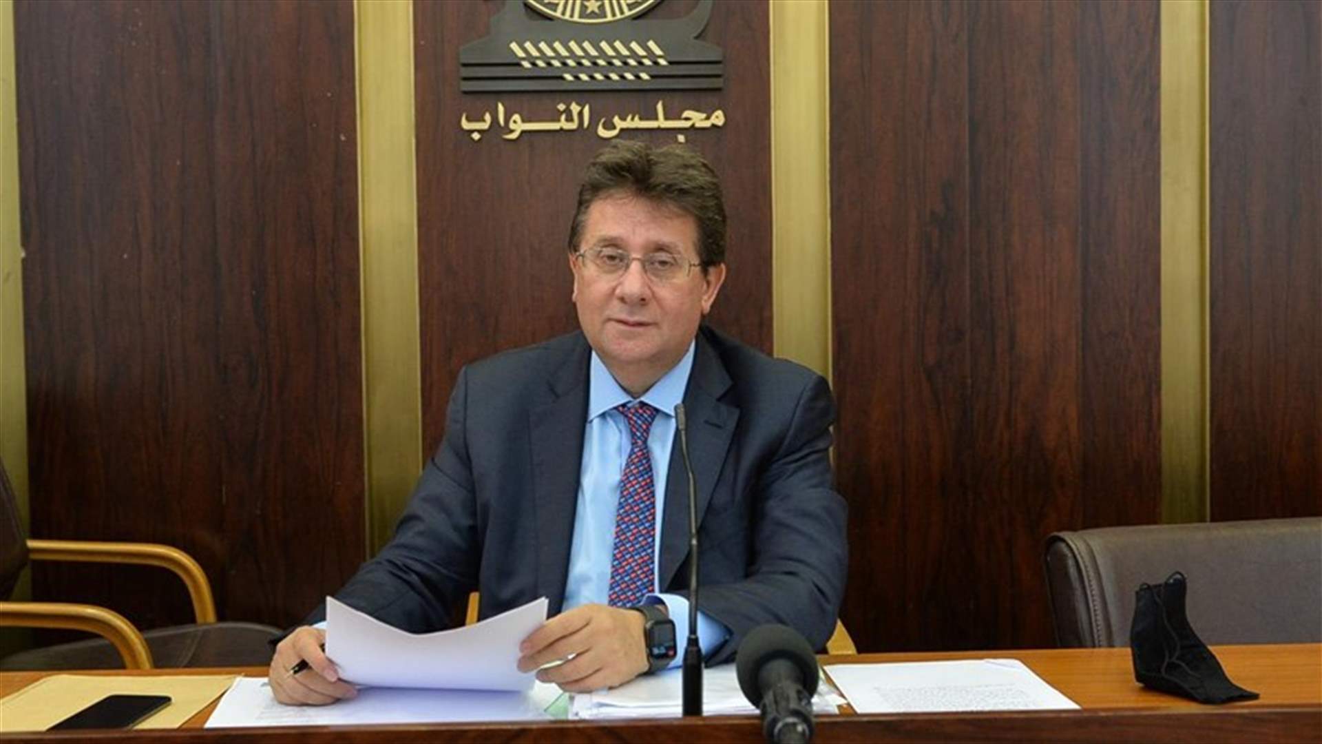 كنعان يغرد عن "وزيرة اللا عدل": لي استحوا ماتوا...