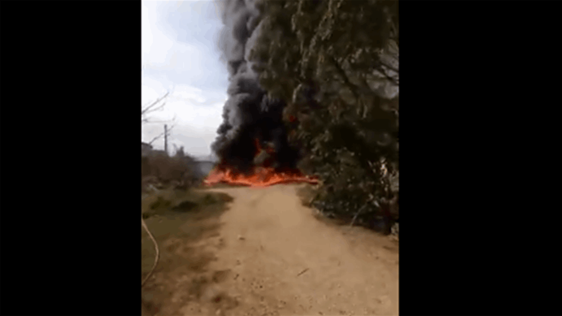 حريق كبير في خط البترول الذي يربط العراق بشمال لبنان في محلة العبدة (فيديو)