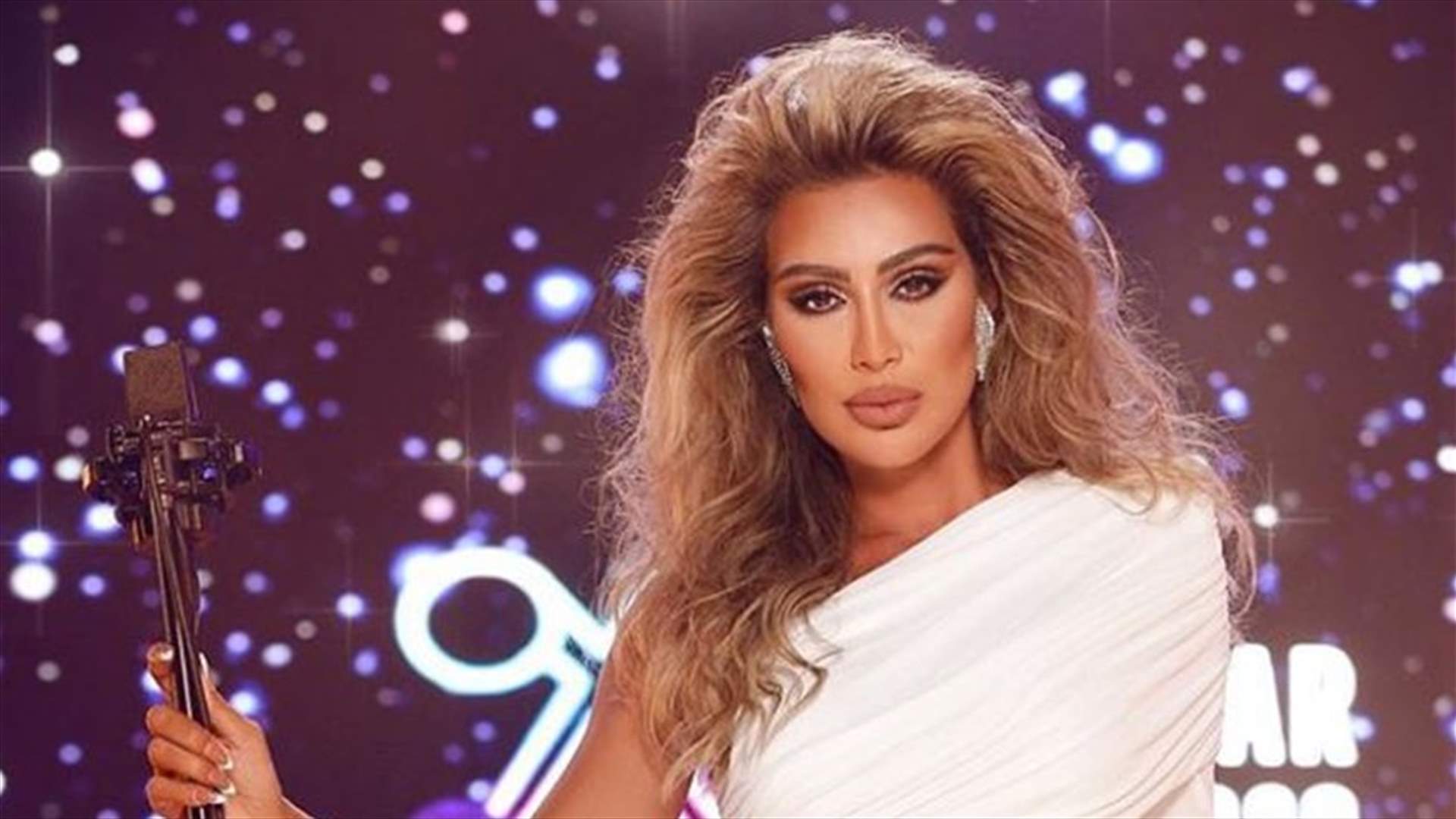 مايا دياب تتعرّض لموقفٍ مضحكٍ يوم عيد ميلادها... ما قصّة البالونات؟ (فيديو)