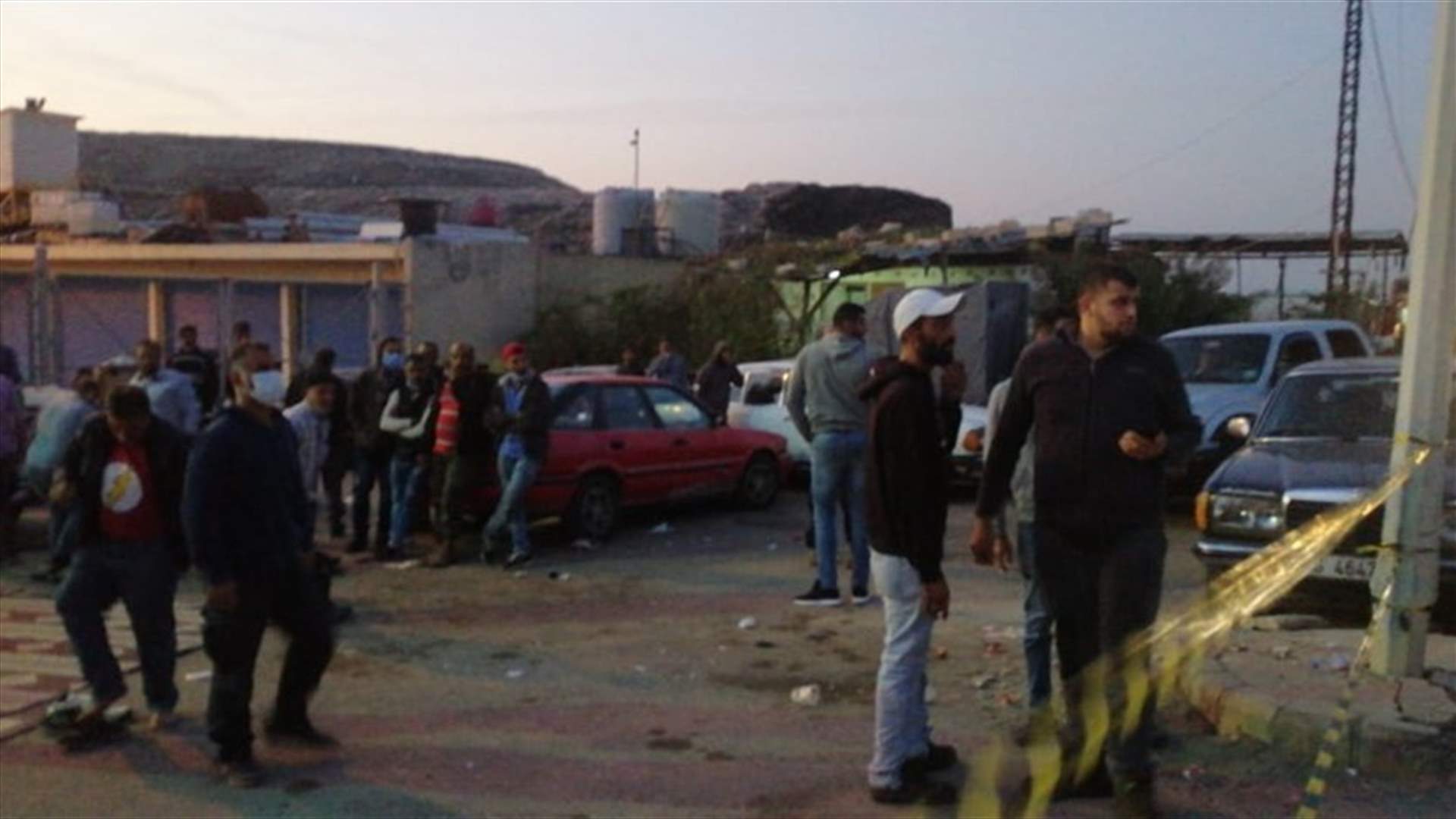 عمال معمل معالجة النفايات في صيدا يستمرون بالاضراب رغم توافق المعنيين على مباشرة العمل