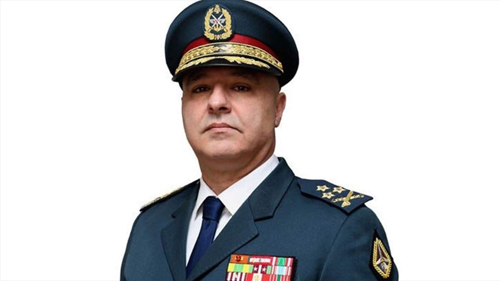 قائد الجيش في أمر اليوم: لا تهاون مع العابثين بأمن الوطنِ ومع من يحاول المسَّ بالمصلحة الوطنية