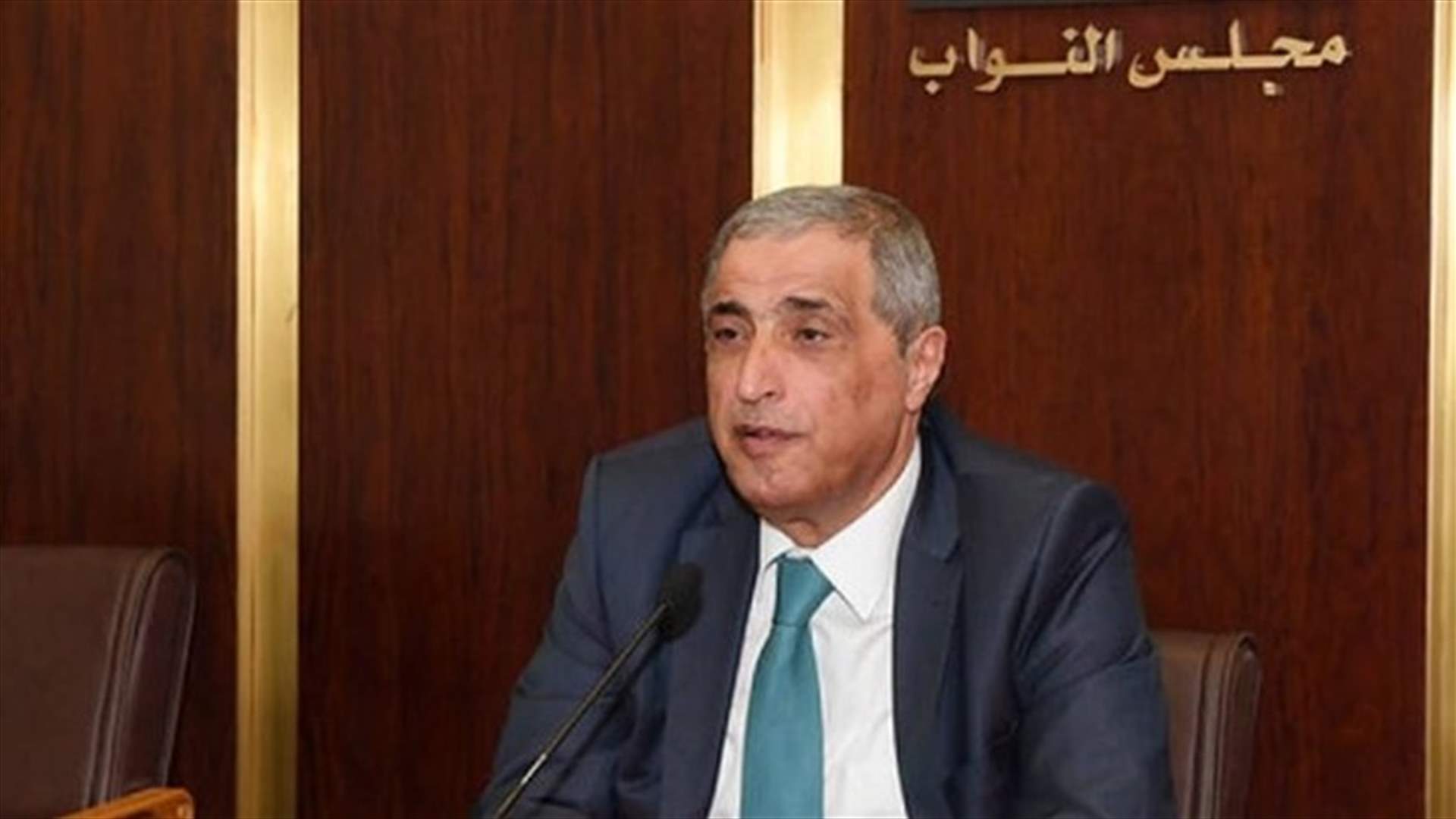 هاشم: دراسة قانون الانتخابات امر طبيعي ومطلوب... وآلان عون يرد