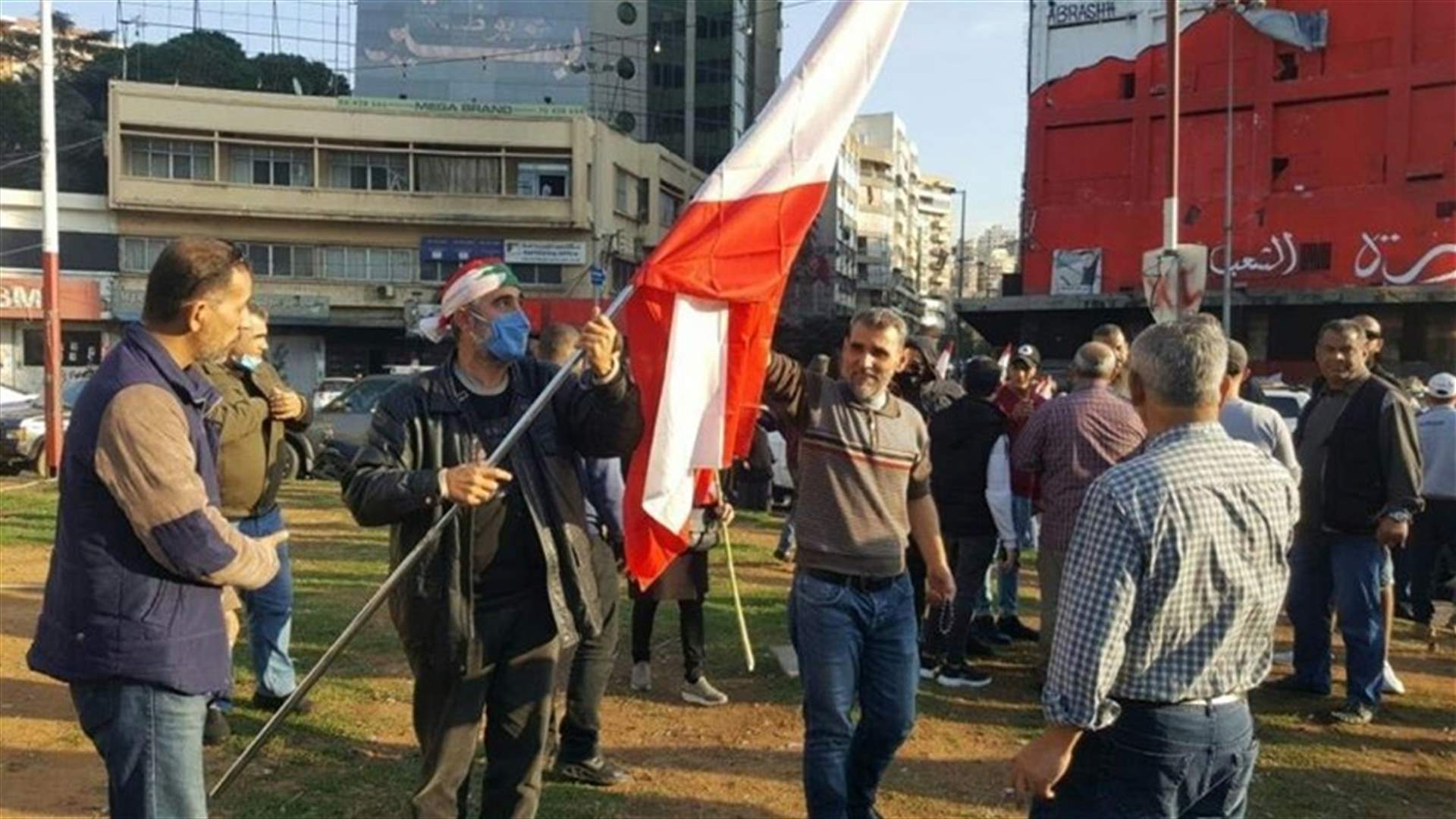 مسيرة بمناسبة عيد الإستقلال جابت شوارع طرابلس والميناء