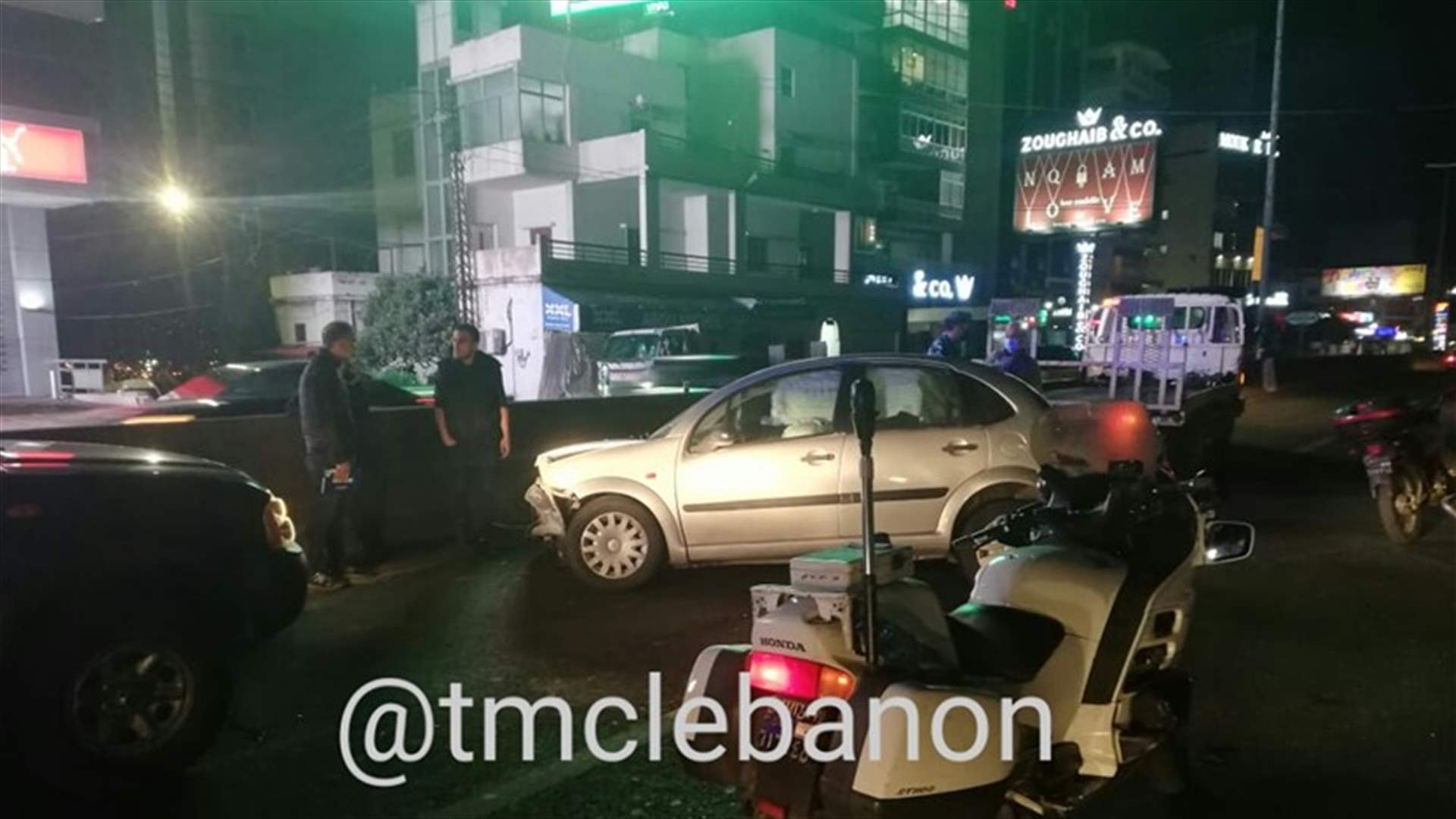 التحكم المروري: تصادم بين مركبتين على اوتوستراد جونية المسلك الشرقي والاضرار مادية