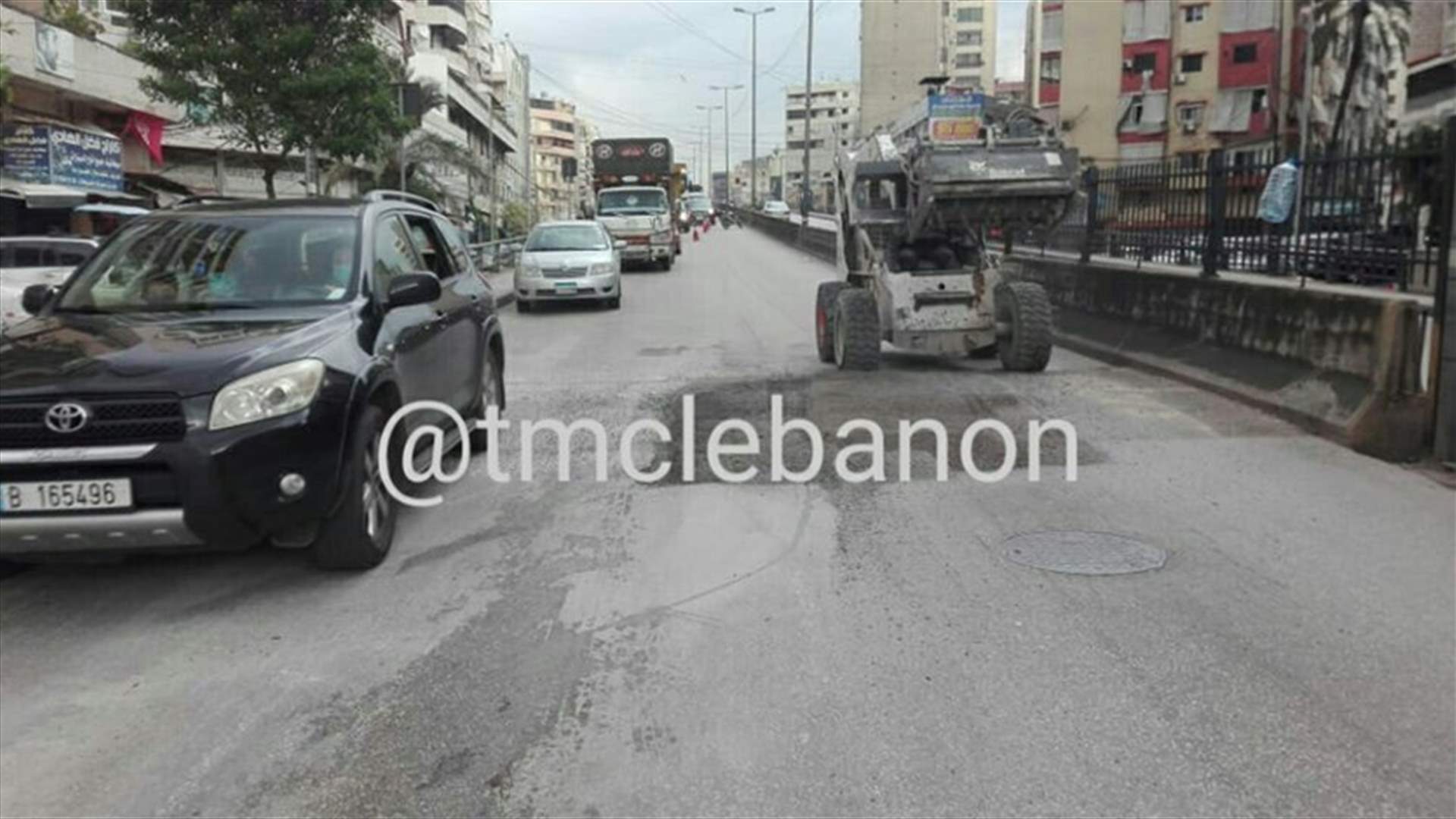 التحكم المروري: حركة المرور كثيفة على كل الطرقات المحاذية لجسر الصفير بسبب اشغال على الجسر باتجاه طريق المطار وتتم معالجة السير من قبل مفرزة سير الضاحية