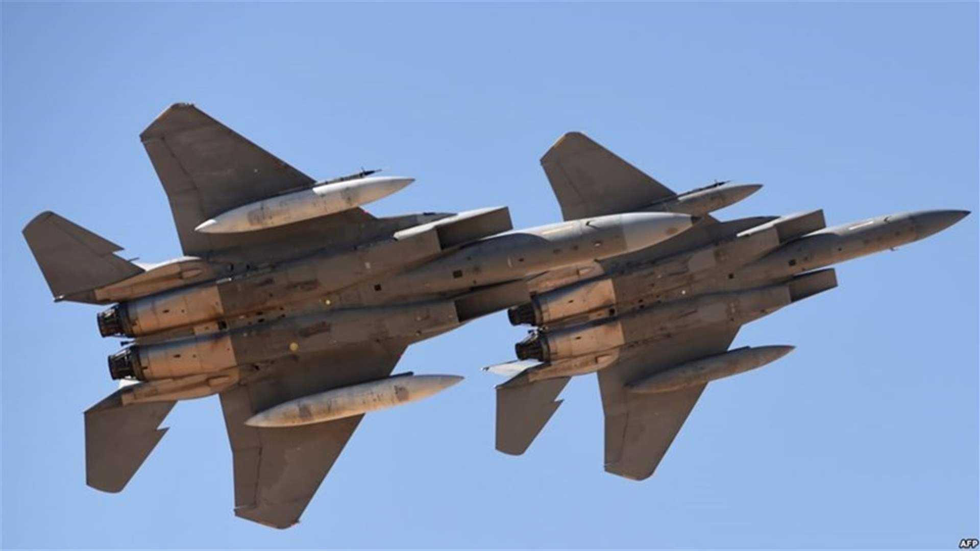 Saudi-led coalition carries out air raids on Houthi barracks in Sanaa area