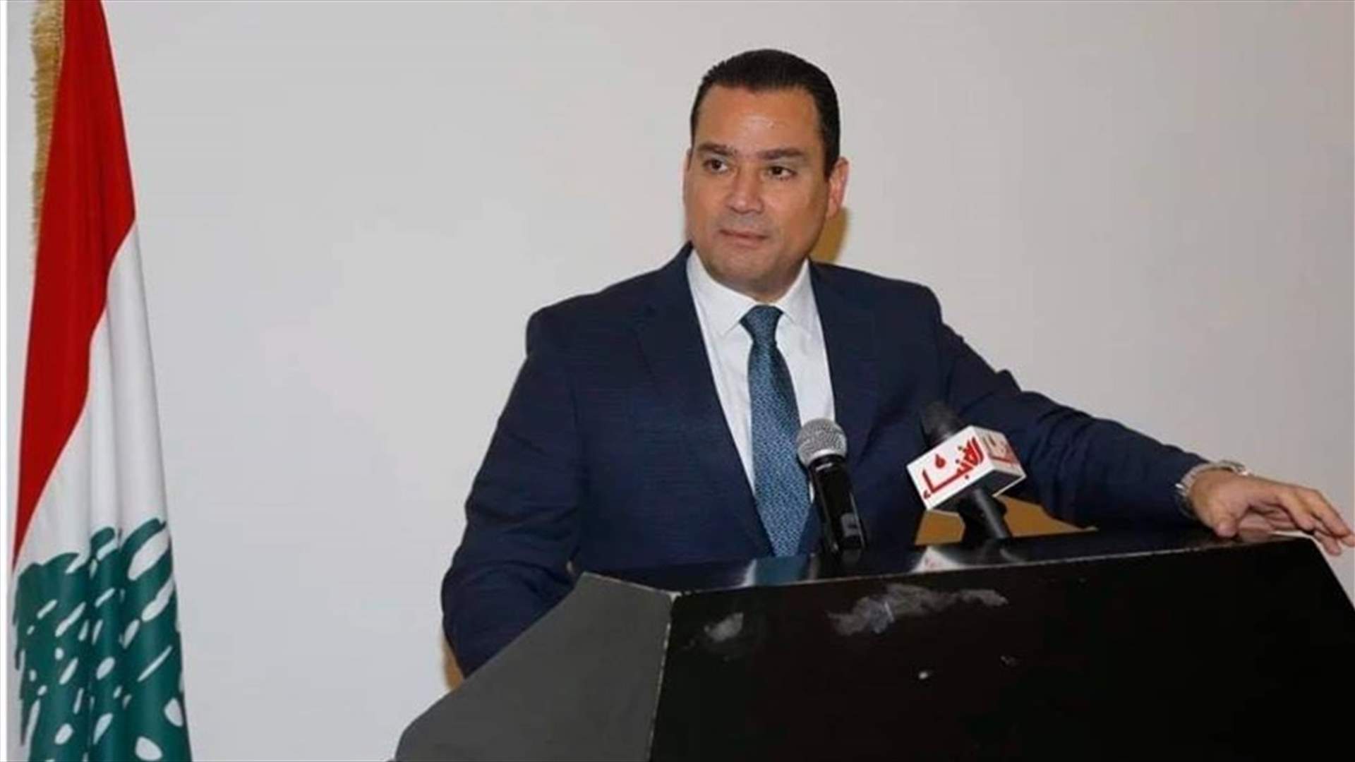 الصايغ: الدولة المدنية والحياد الإيجابي هما الحل