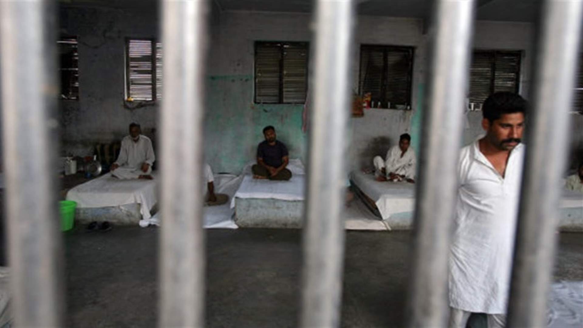 ثمانية قتلى في تمرد في سجن بسريلانكا بسبب كوفيد-19
