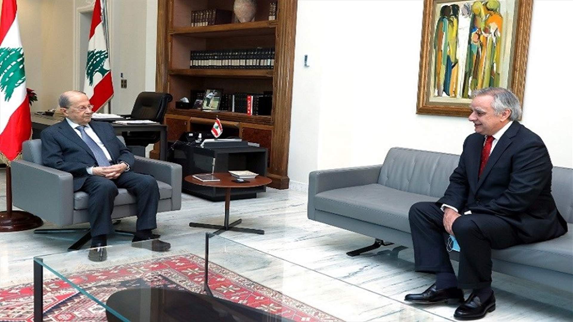 عون استقبل سفير تشيلي في لبنان مودعا... وابرق الى نظيره الفرنسي معزيا بجيسكار ديستان