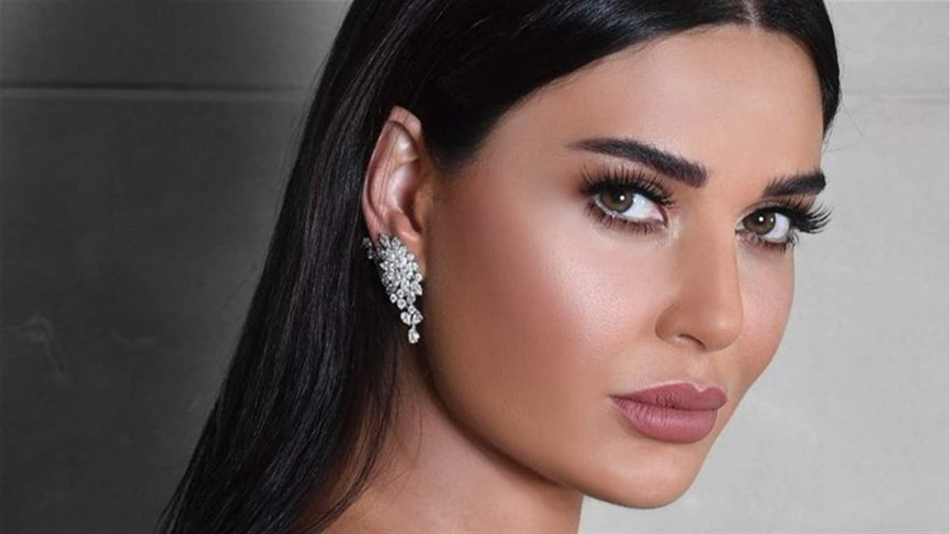 كريستيانو يقبّل سيرين عبد النور... الفيديو اقترب من المليون مشاهدة