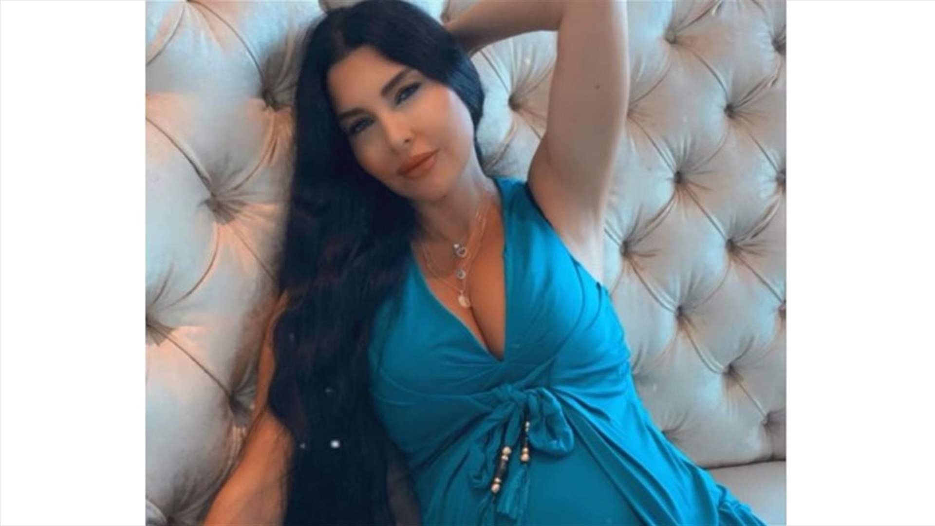 لاميتا فرنجية على الشاطئ في دبي... شاهدوا صورها وهي تستعرض حملها!