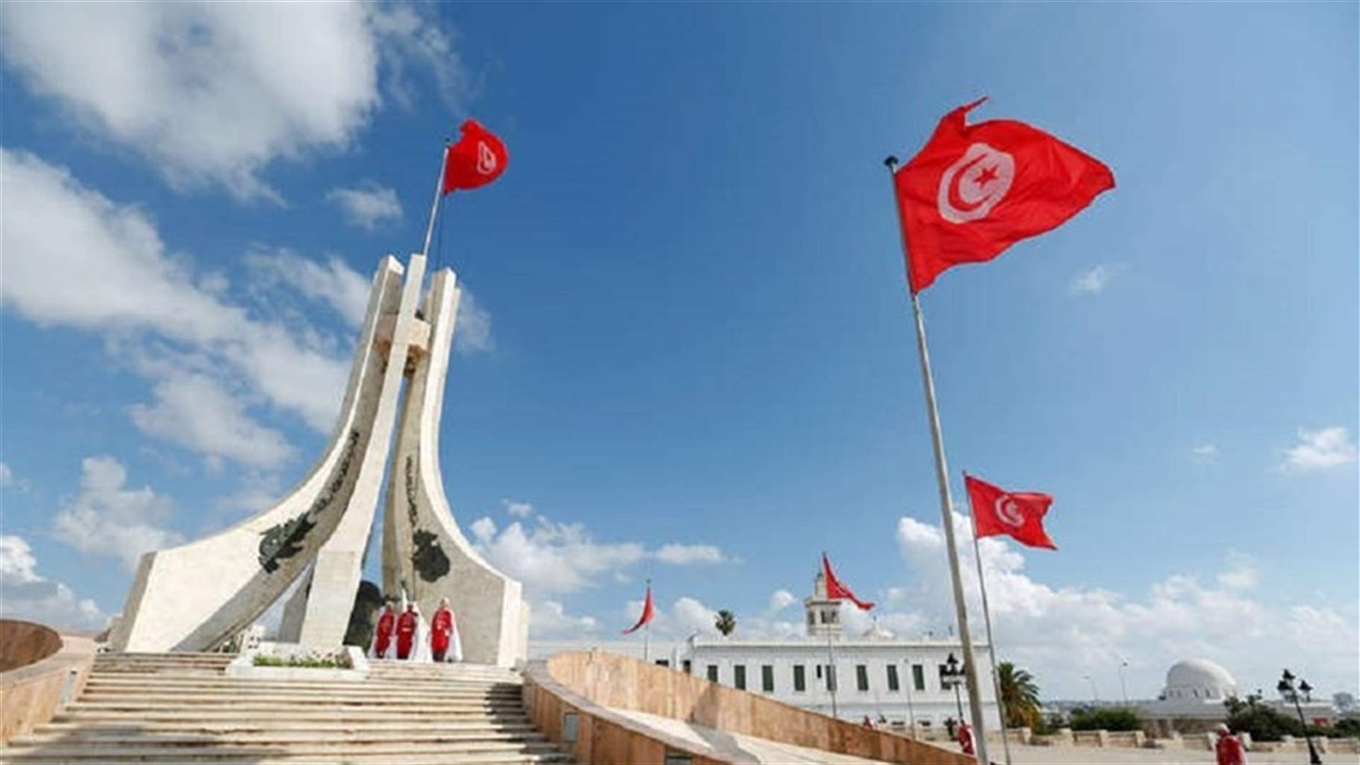 تمديد حظر التجول في تونس حتى 31 آذار للحد من تفشي كوفيد-19