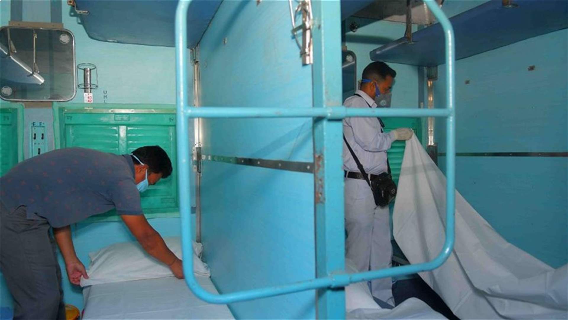 نقل المئات إلى مستشفيات بالهند بسبب مرض مجهول