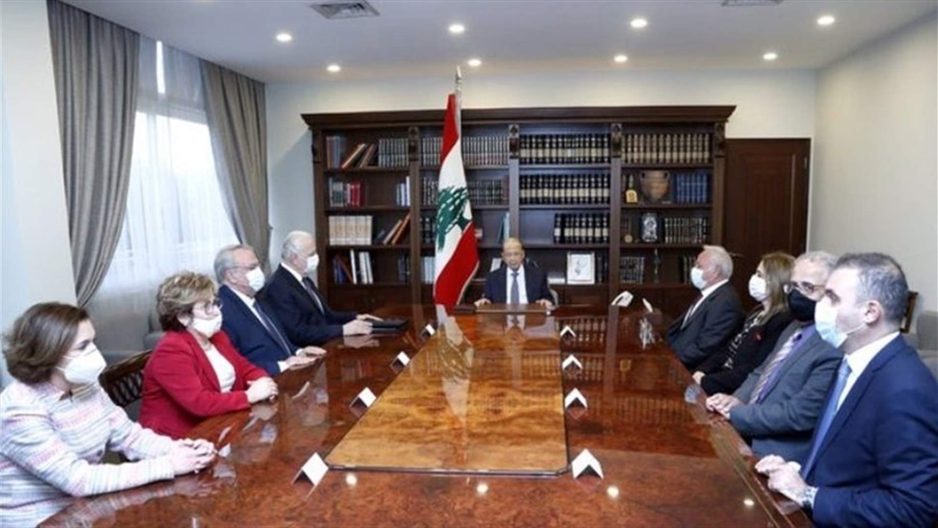 President Aoun receives Higher Judicial Council delegation