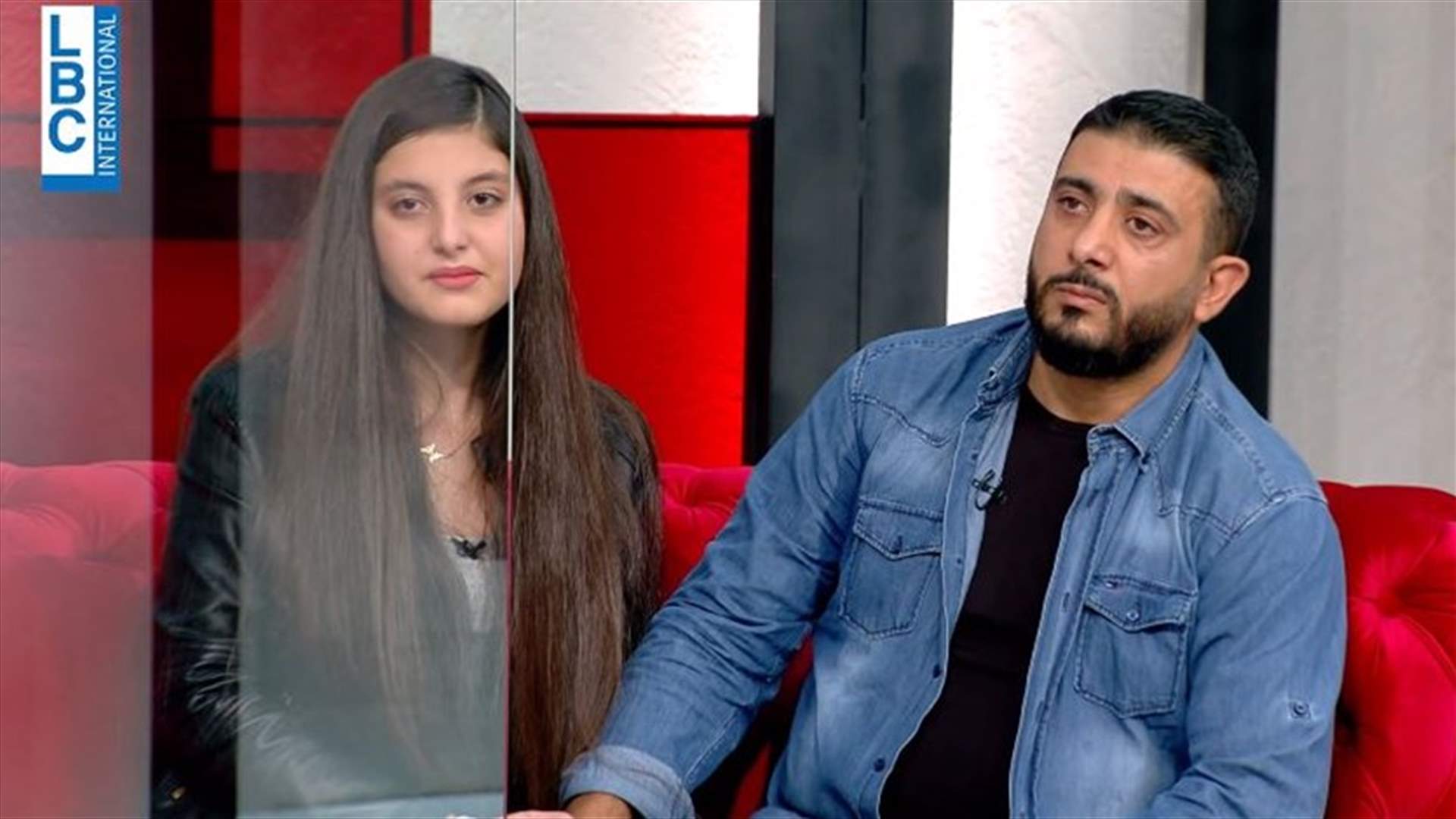 لحظات مؤثرة بين رامي وابنته في أحمر بالخط العريض... ومالك مكتبي يزرع له الأمل في قلبه