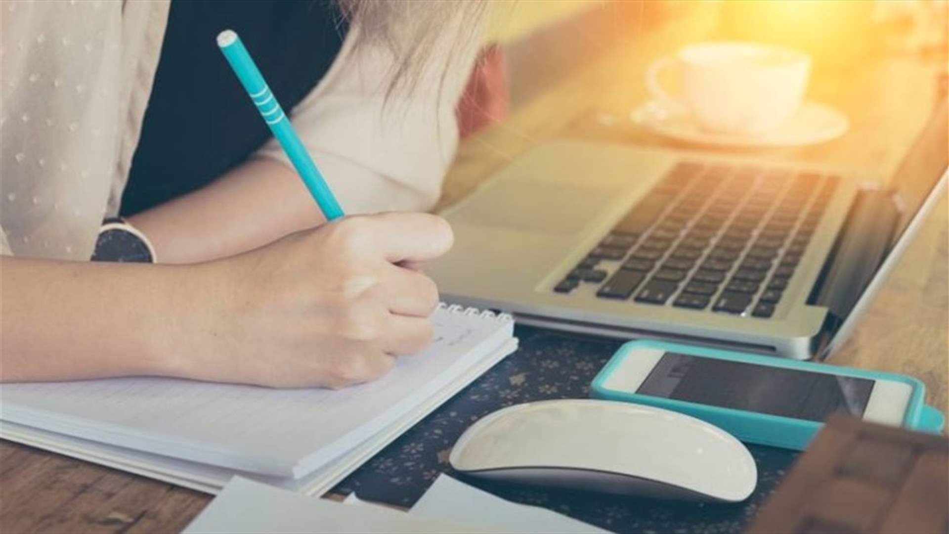 في دبي... اعتماد نظام العمل عن بعد رسمياً من قبل الحكومة