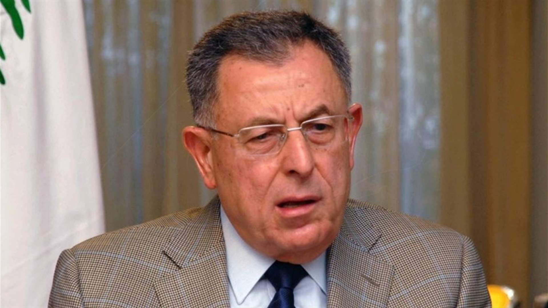 السنيورة في اتصال مع دياب: نرفض التطاول على موقع رئاسة الحكومة وخرق الدستور
