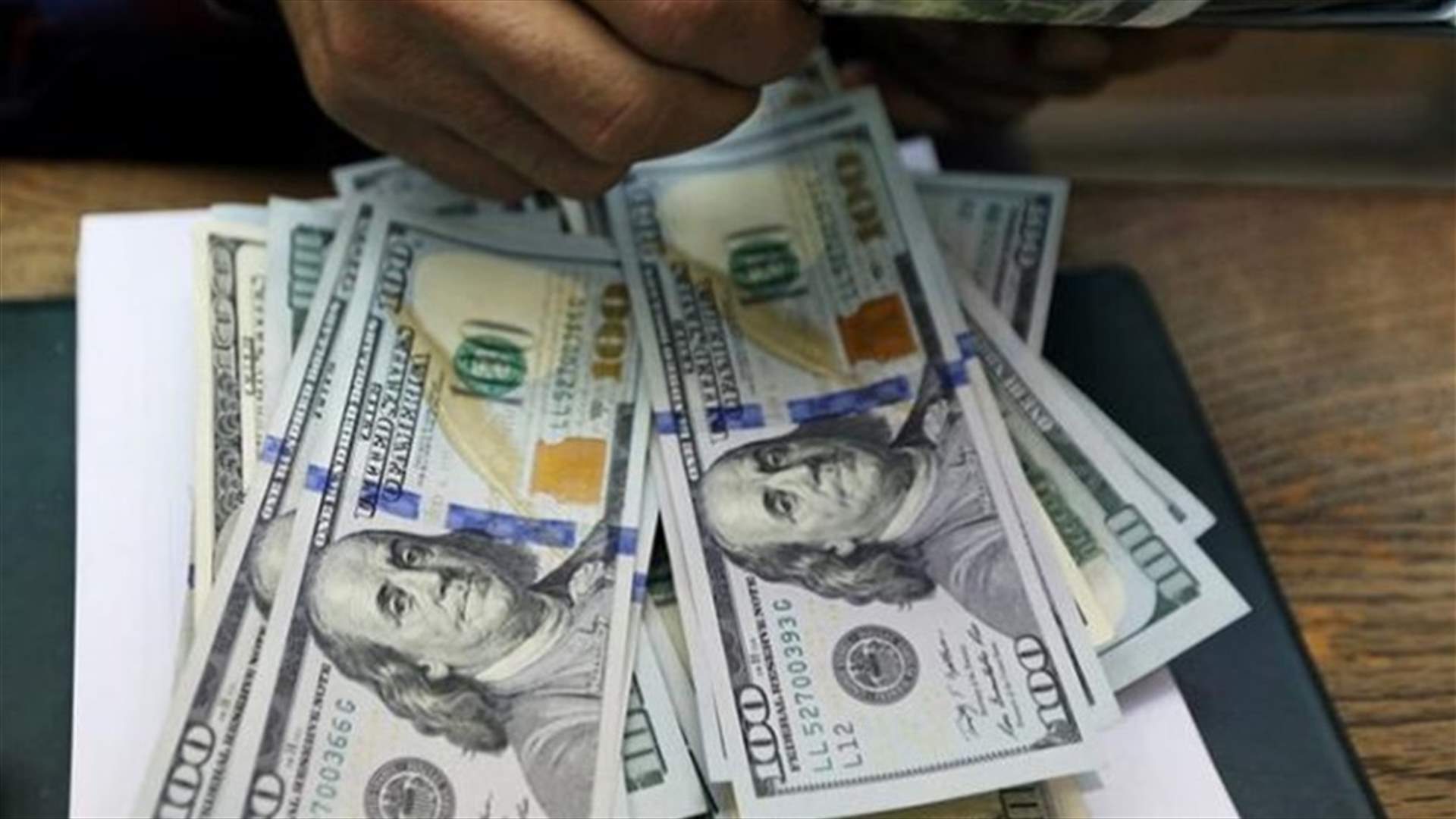 اليكم سعر صرف الدولار مقابل الليرة