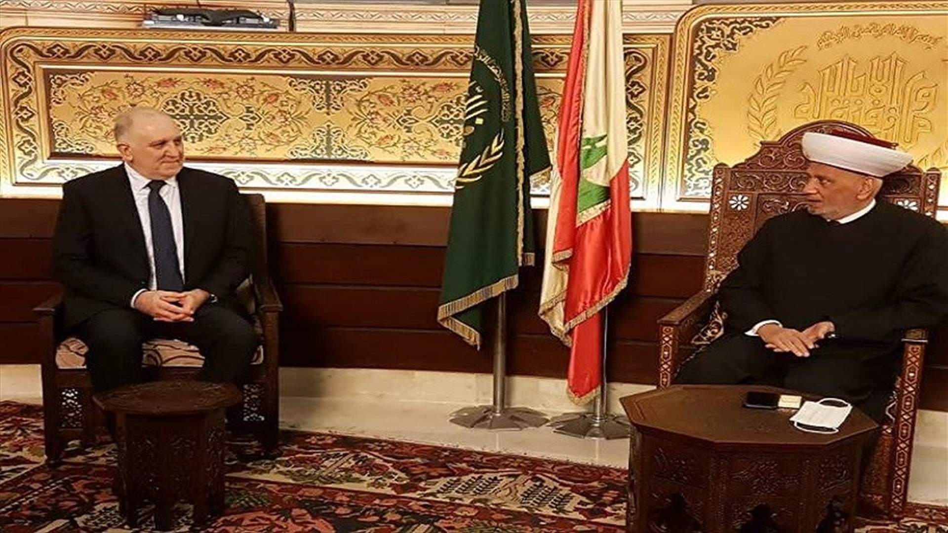 فهمي زار دريان وتشديد على رفض استهداف موقع رئاسة الحكومة