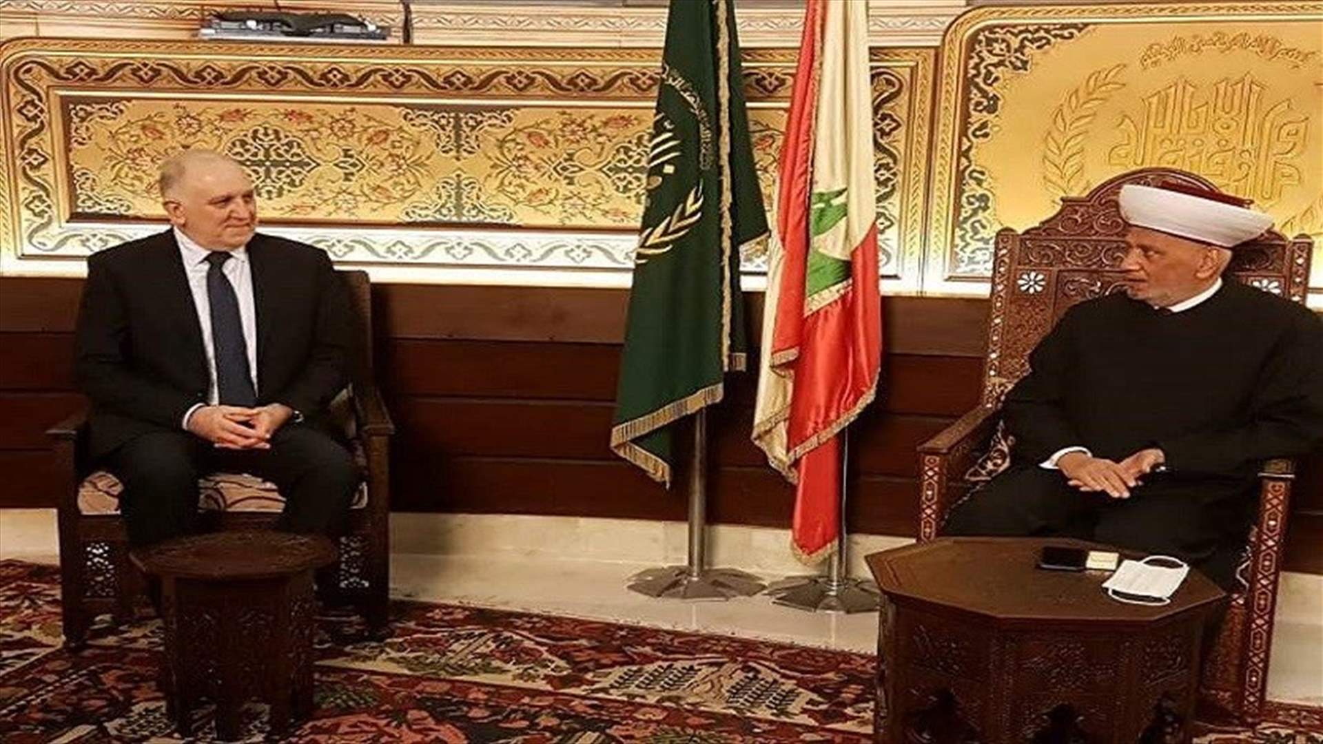 Fahmi visits Mufti Derian, voices support to Diab