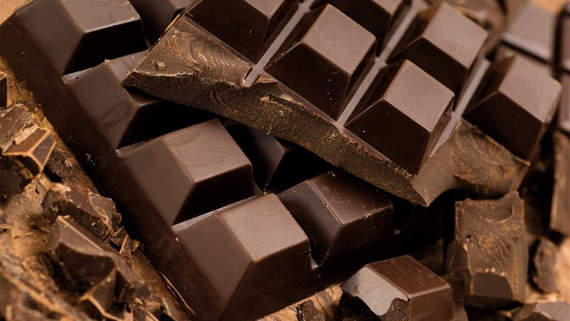 في أحد فنادق دمشق... أكثر من 300 كيلوغرام من الشوكولا لصنع تمثال "سانتا كلوز" (صورة)