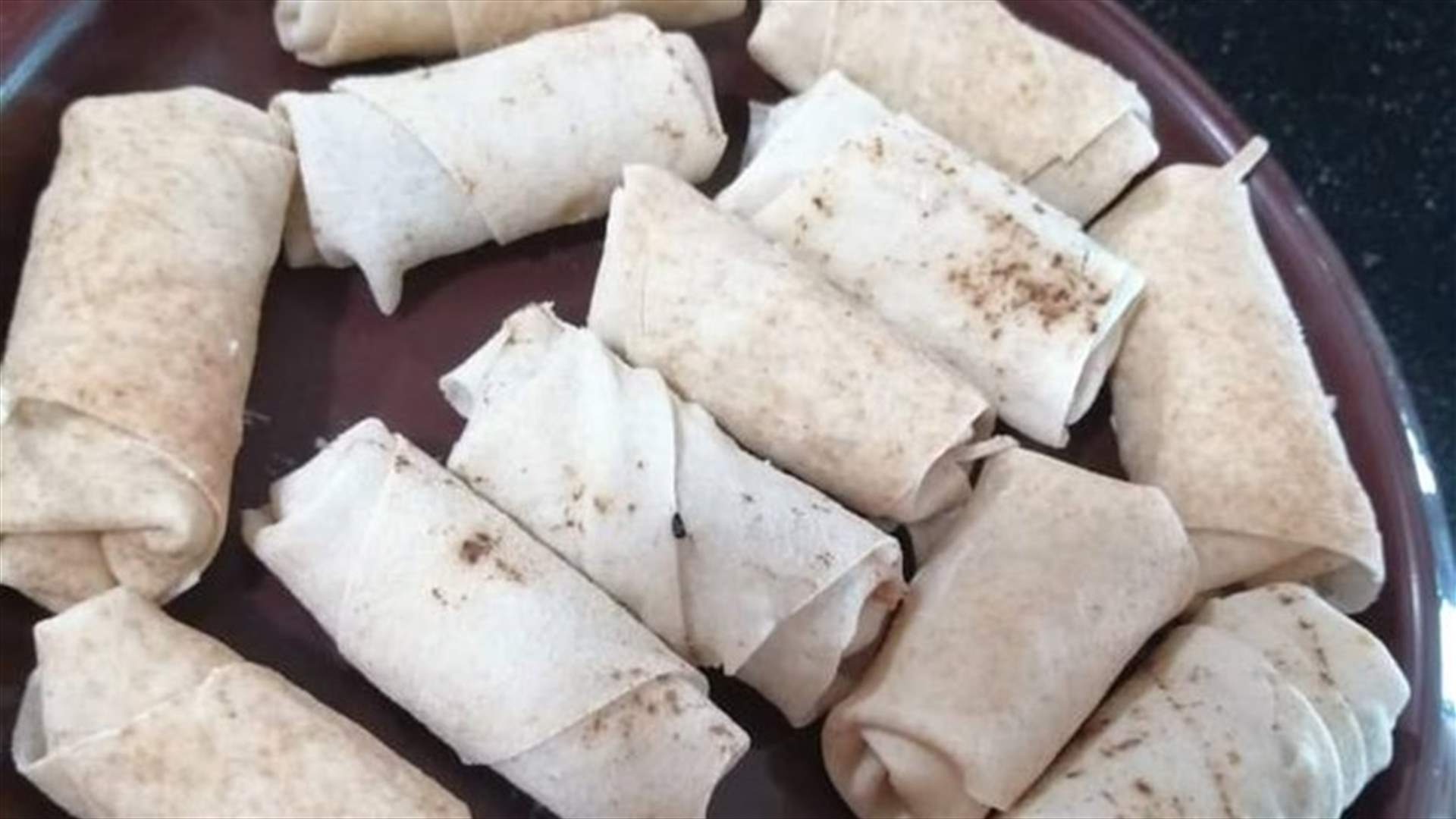 وصفة لذيذة ومميزة... إليكم طريقة تحضير الرقاقات بالخبز!
