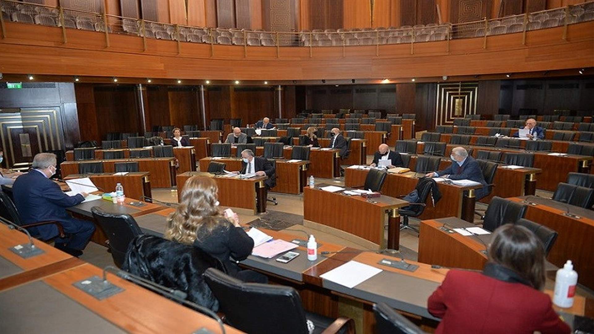 متابعة درس اقتراح قانون الشراء العام