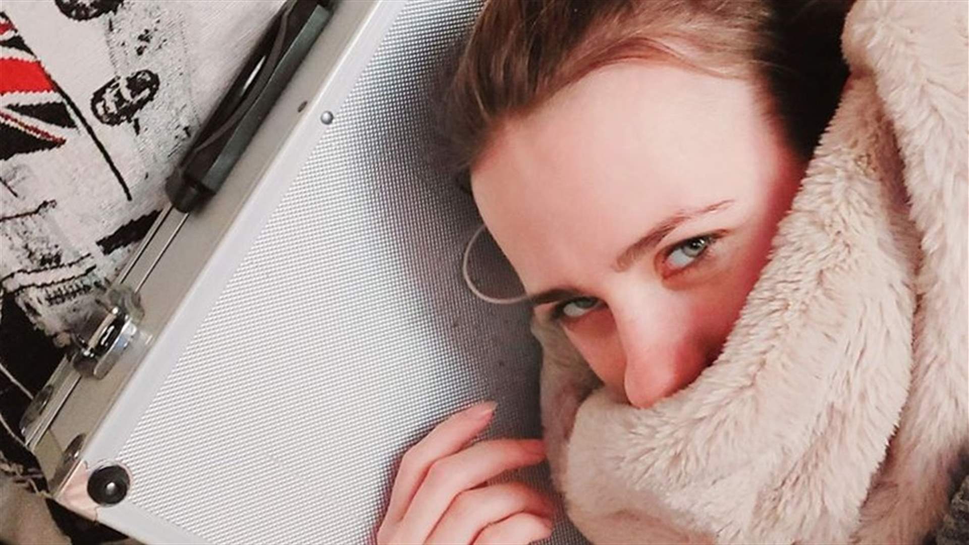 علاقة عاطفيّة غريبة… روسيّة تتزوّج "حقيبة" بعد علاقة دامت 5 سنوات! (صور)