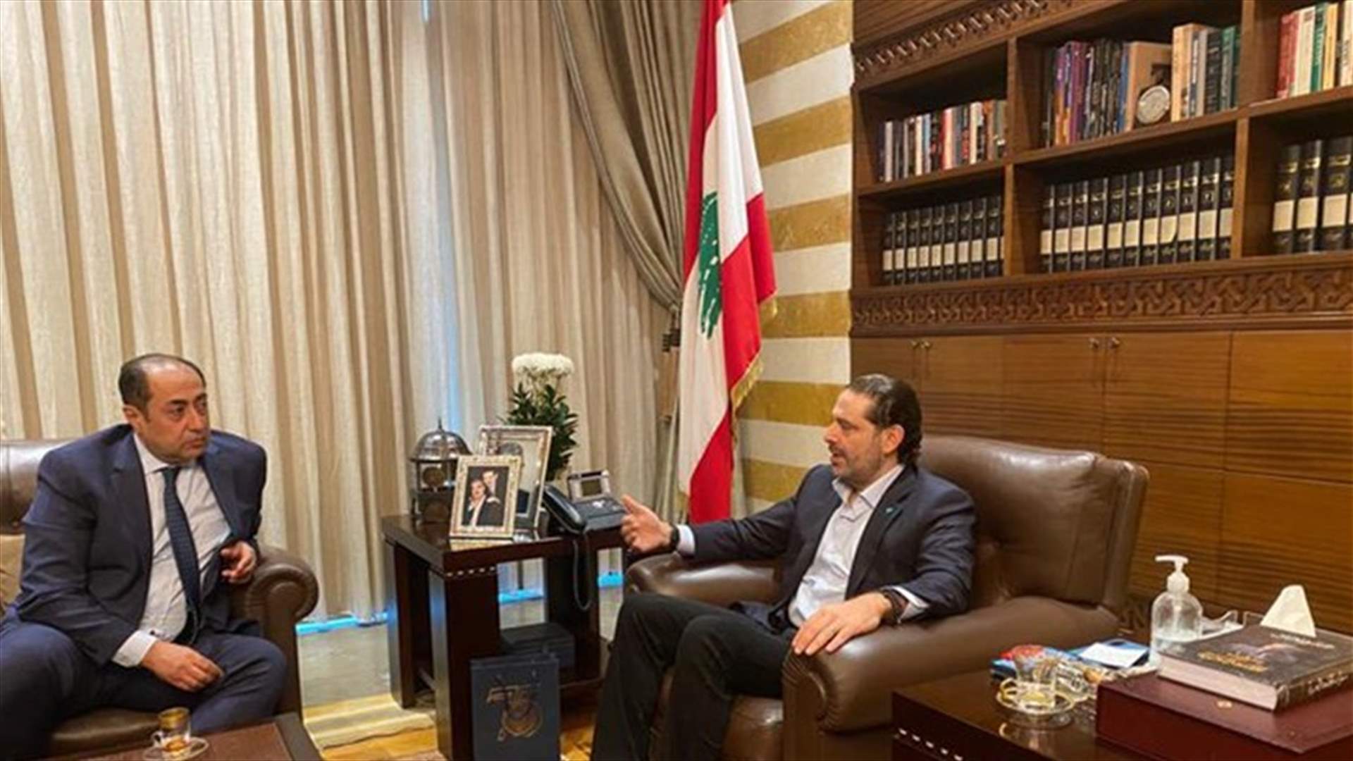 لقاء بين الحريري والأمين العام المساعد لجامعة الدول العربية