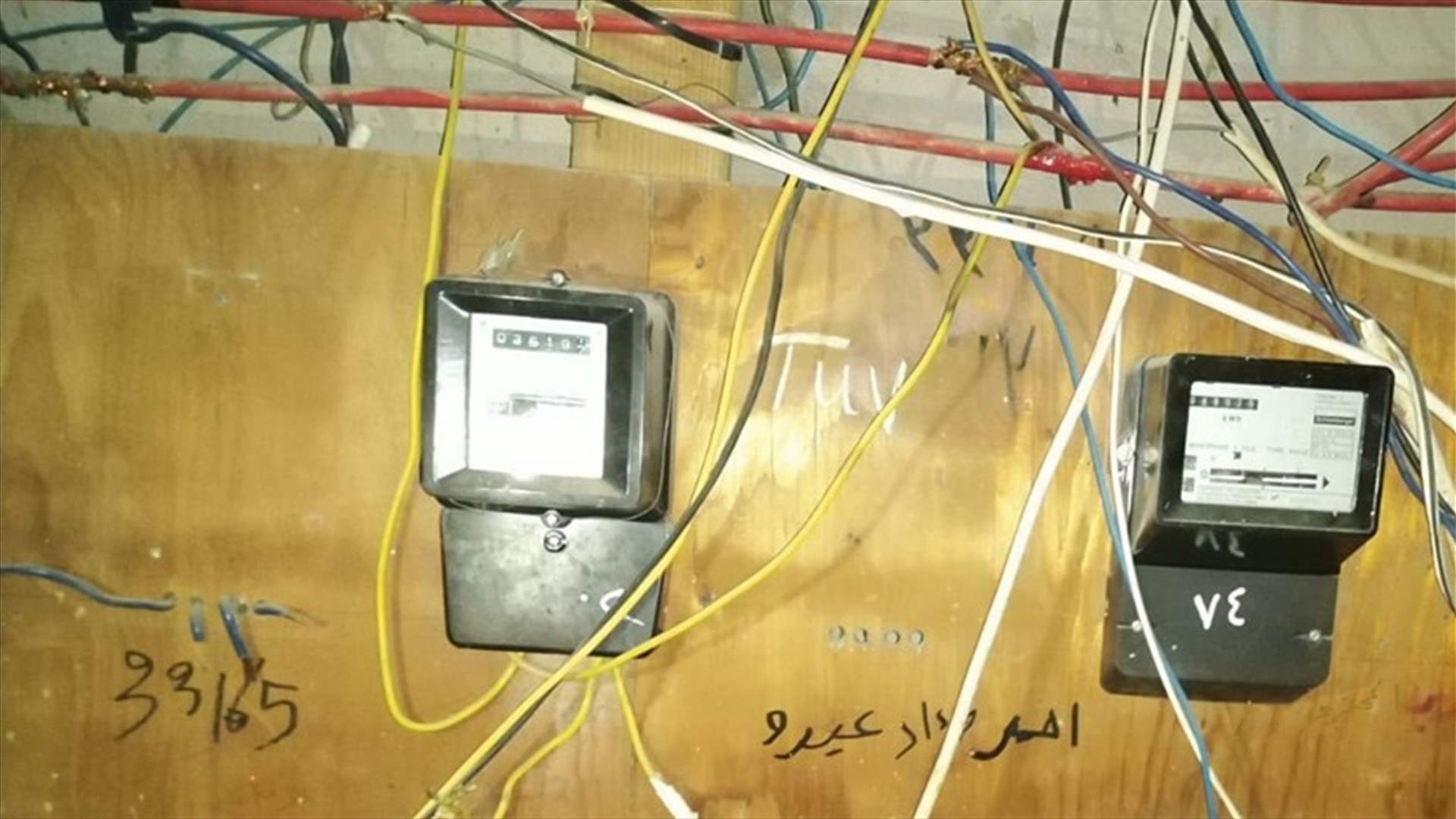 مجهولون يسرقون عدادات الكهرباء من مبنى سكني في صيدا ...