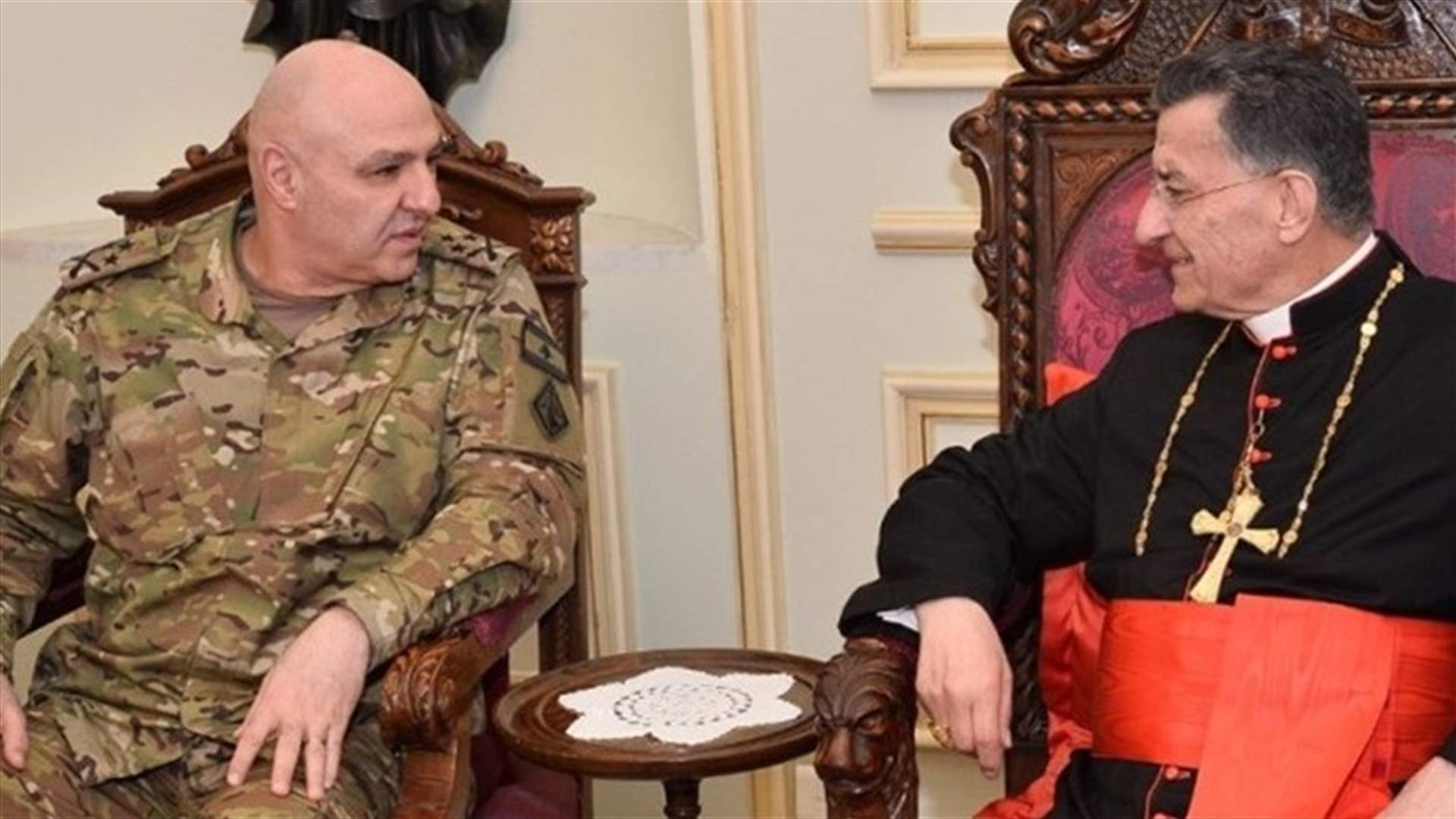 قائد الجيش في بكركي...  وعرض للوضع الامني في البلاد