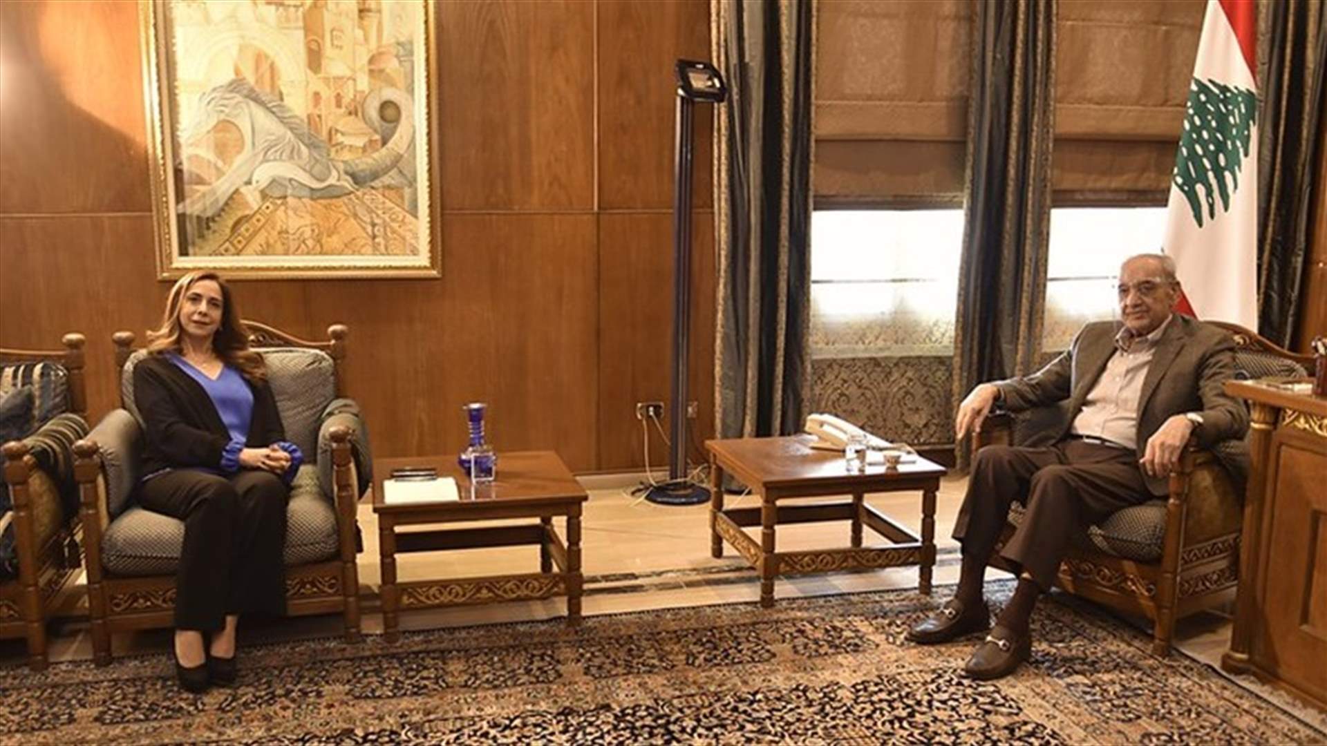 بري عرض الاوضاع العامة مع عكر وعزى الكويت بالشيخ ناصر الصباح وأبرق الى أمير قطر مبديا الاستعداد للتعاون مع مجلس الشورى