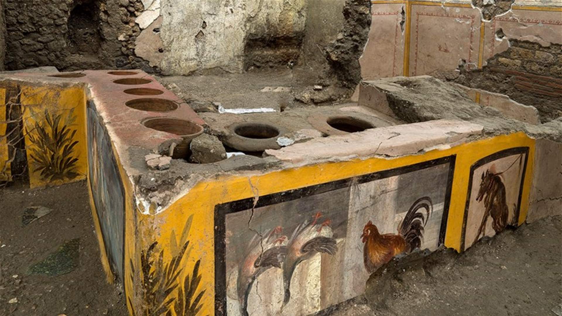 اكتشاف مطعم أثري في بومبي... وفيه أطعمة تعود لنحو 2000 عام!