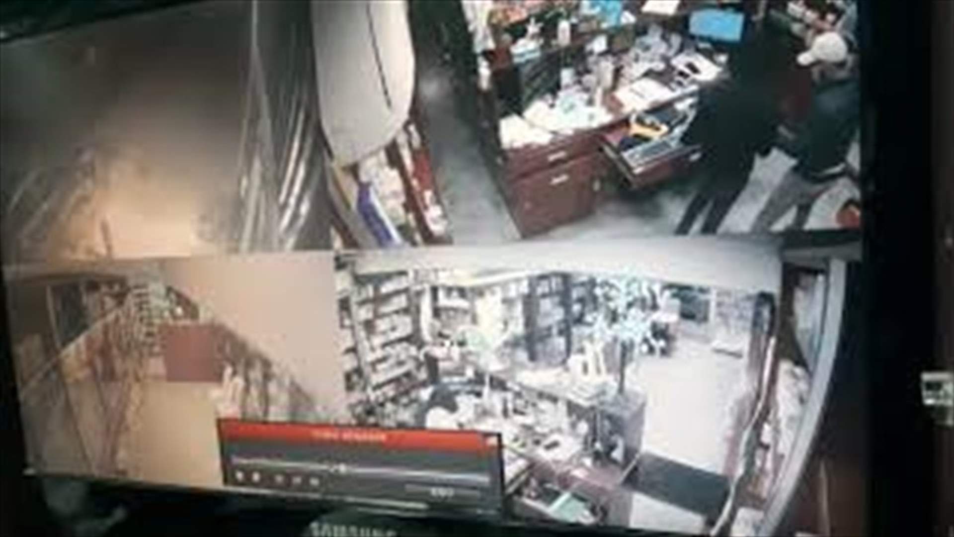 لحظة سرقة صيدلية المدينة في زحلة (فيديو)