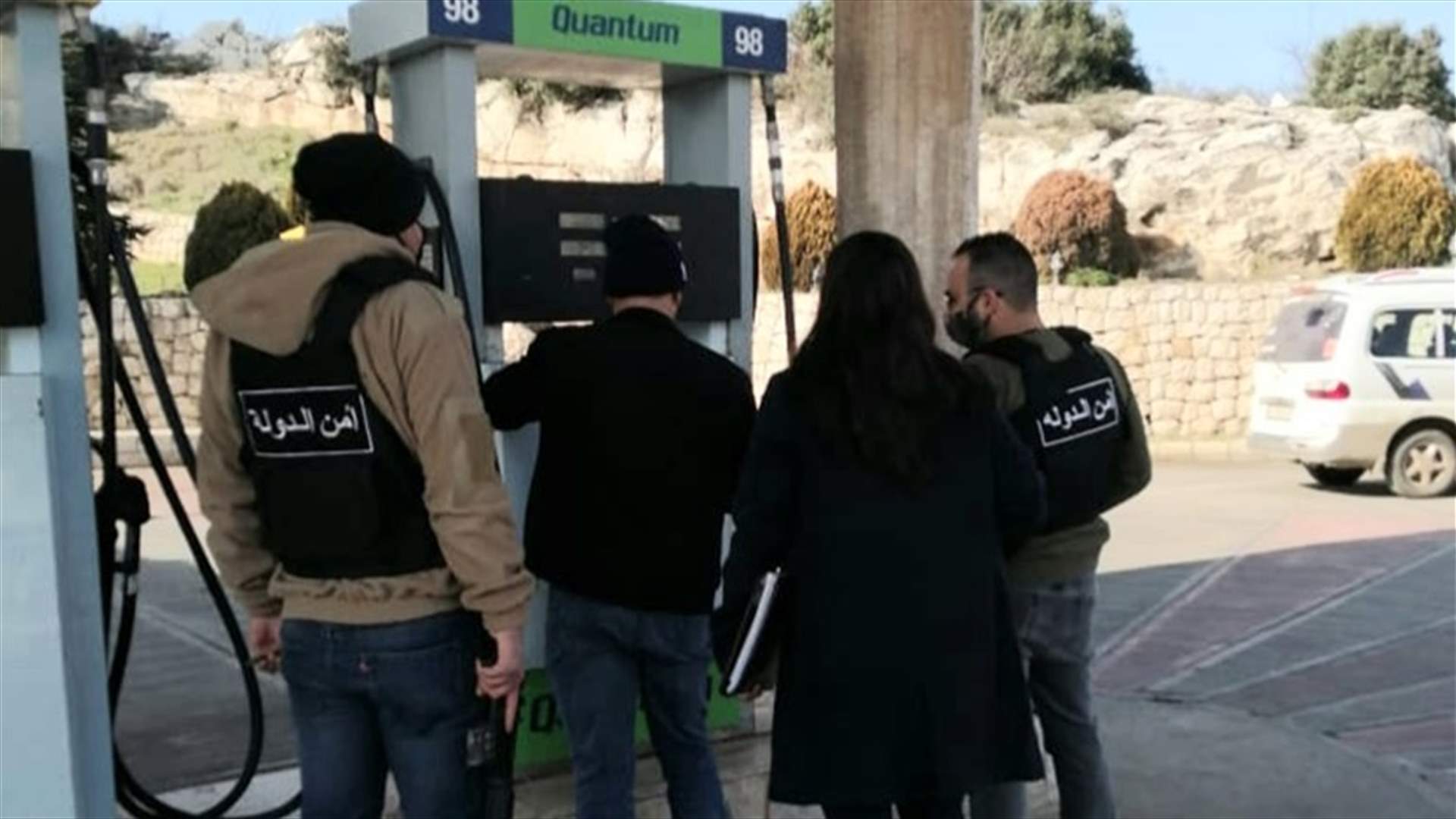 جولة لمراقبي حماية المستهلك على محطات الوقود في جبل اكروم ووادي خالد