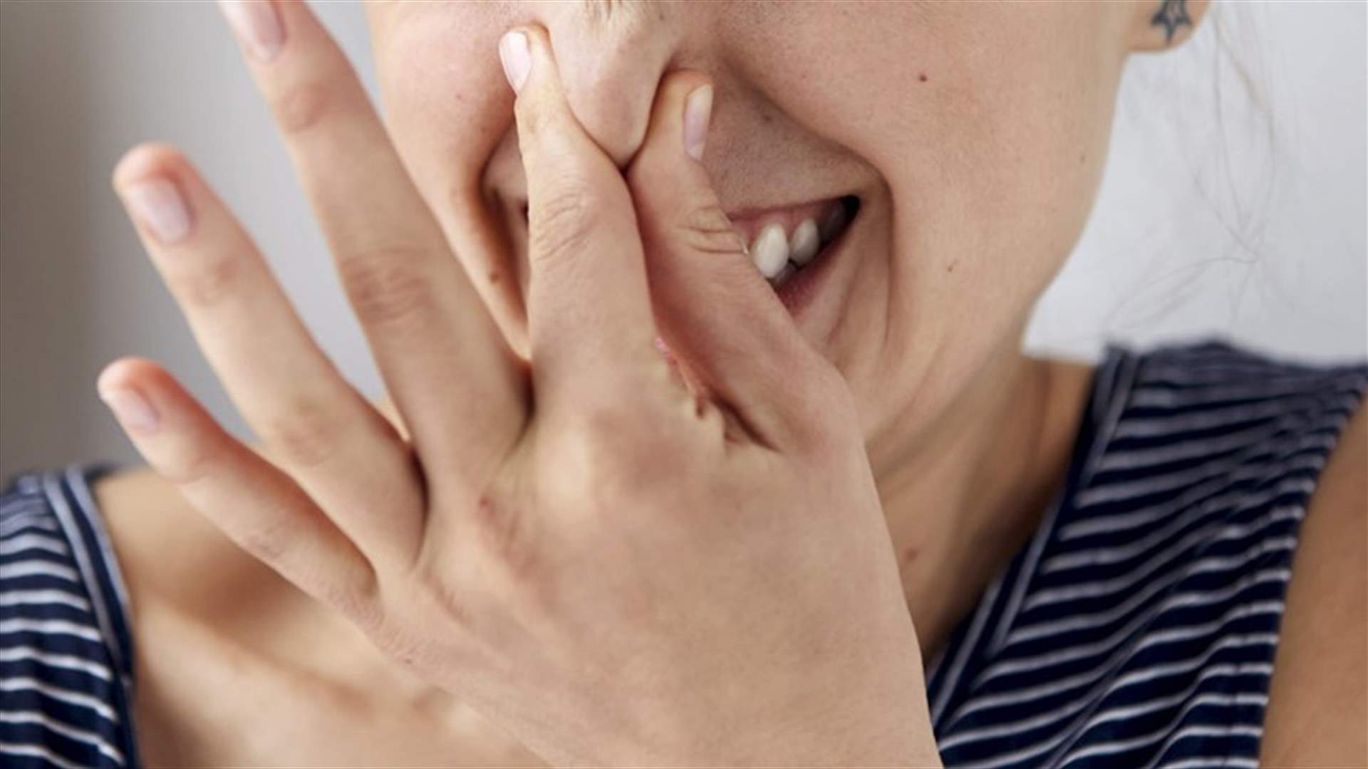 رائحة سمك أو كبريت... عوارض غريبة وجديدة لفيروس كورونا