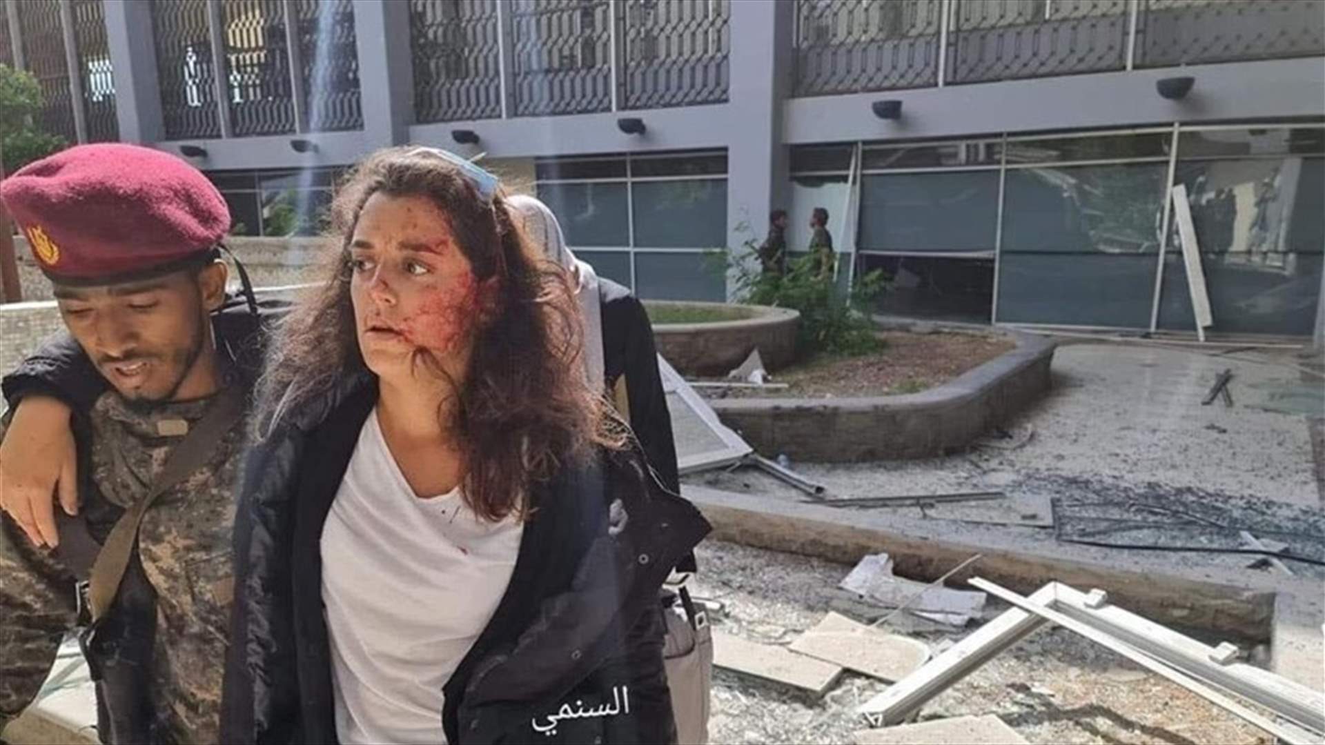اصابة لبنانية في انفجار مطار عدن