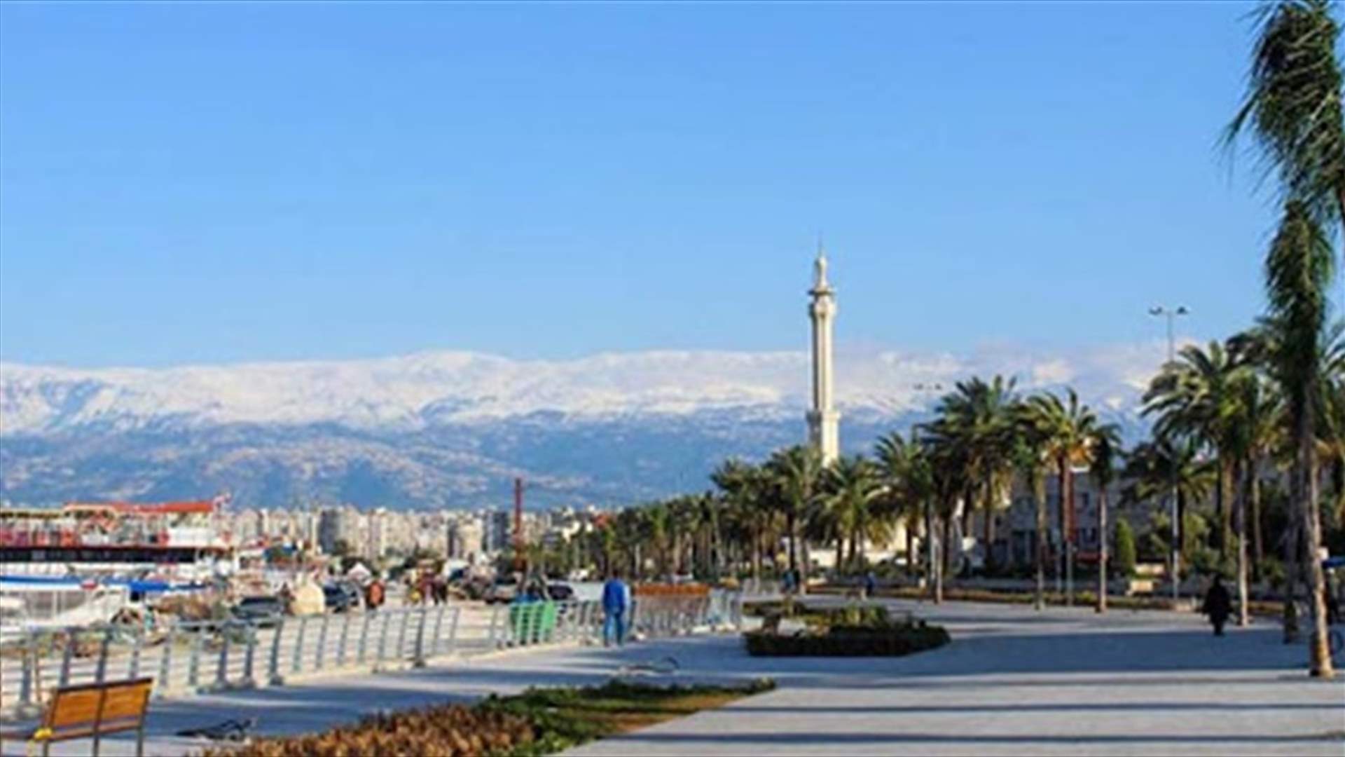 حظر استخدام الدراجات النارية على الكورنيش البحري في الميناء