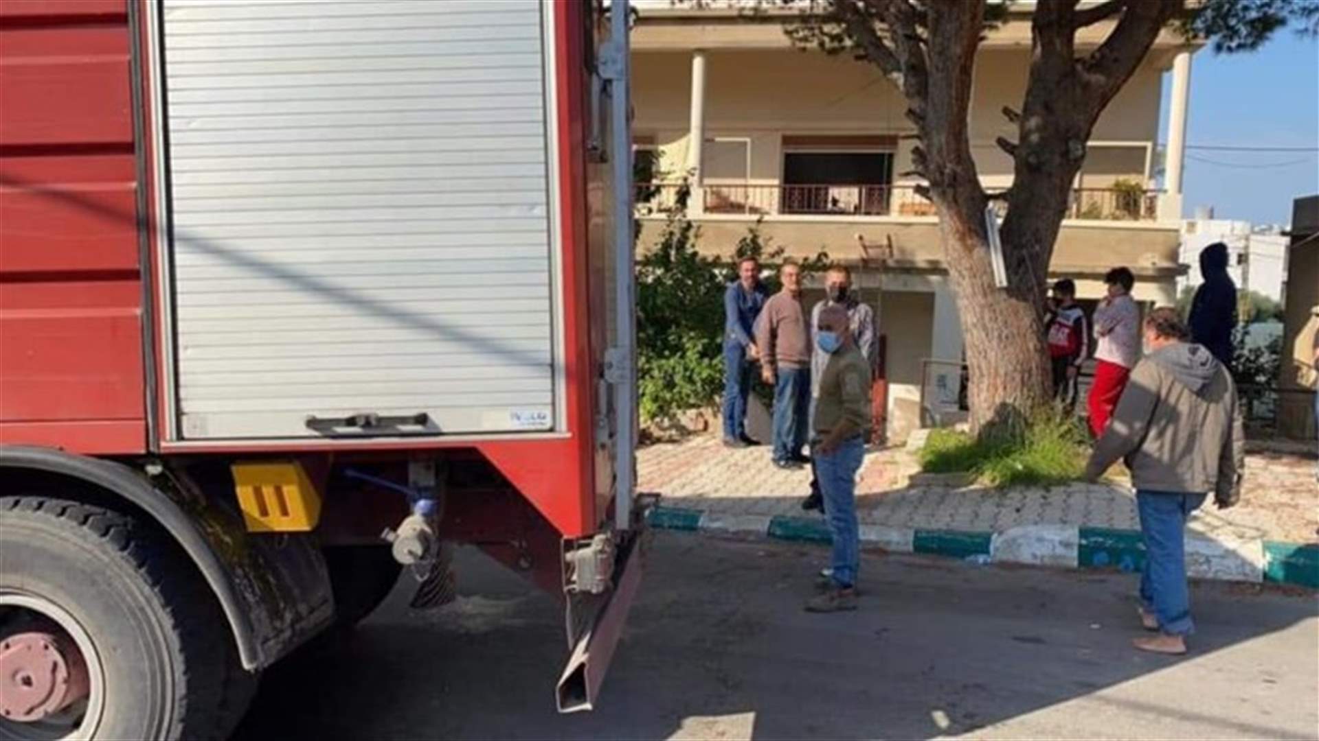 إنقاذ مواطنة حاصرتها النيران داخل منزلها في شكا