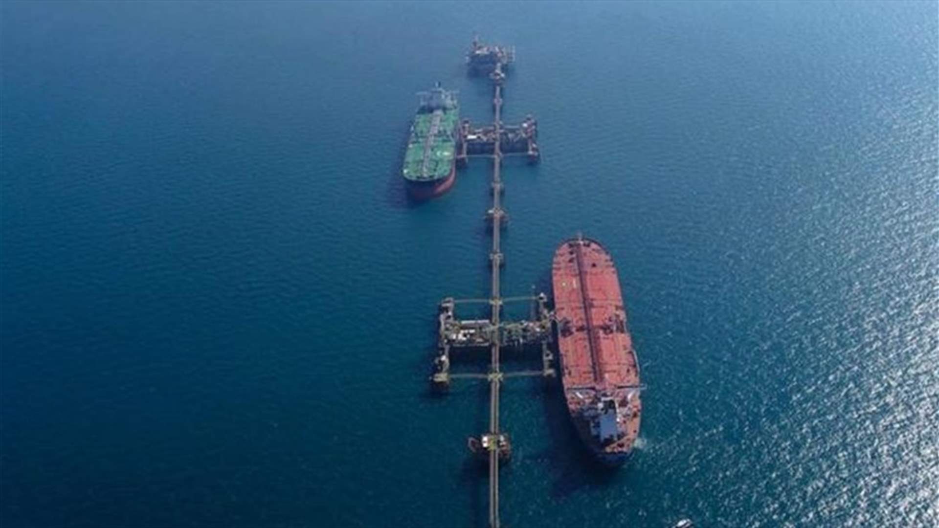 العراق يفكك لغما بعد اكتشافه في ناقلة نفط