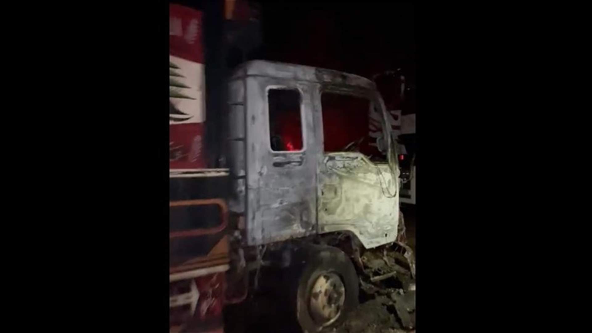 فيديو يظهر الأضرار التي خلّفها انفجار مستودع المحروقات عند أطراف بلدة القصر