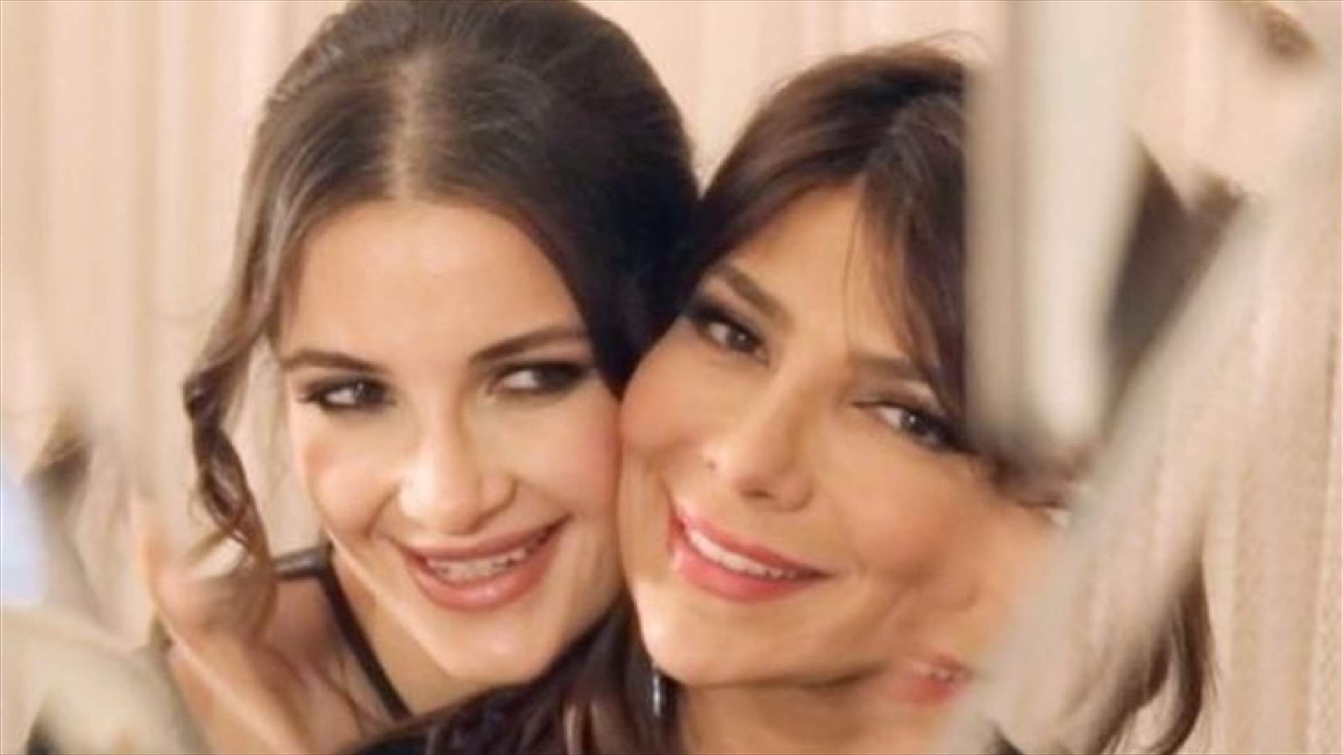 شام الذهبي تغني بصوتٍ جميل.. هل تحترف إبنة أصالة نصري الغناء؟ (فيديو)