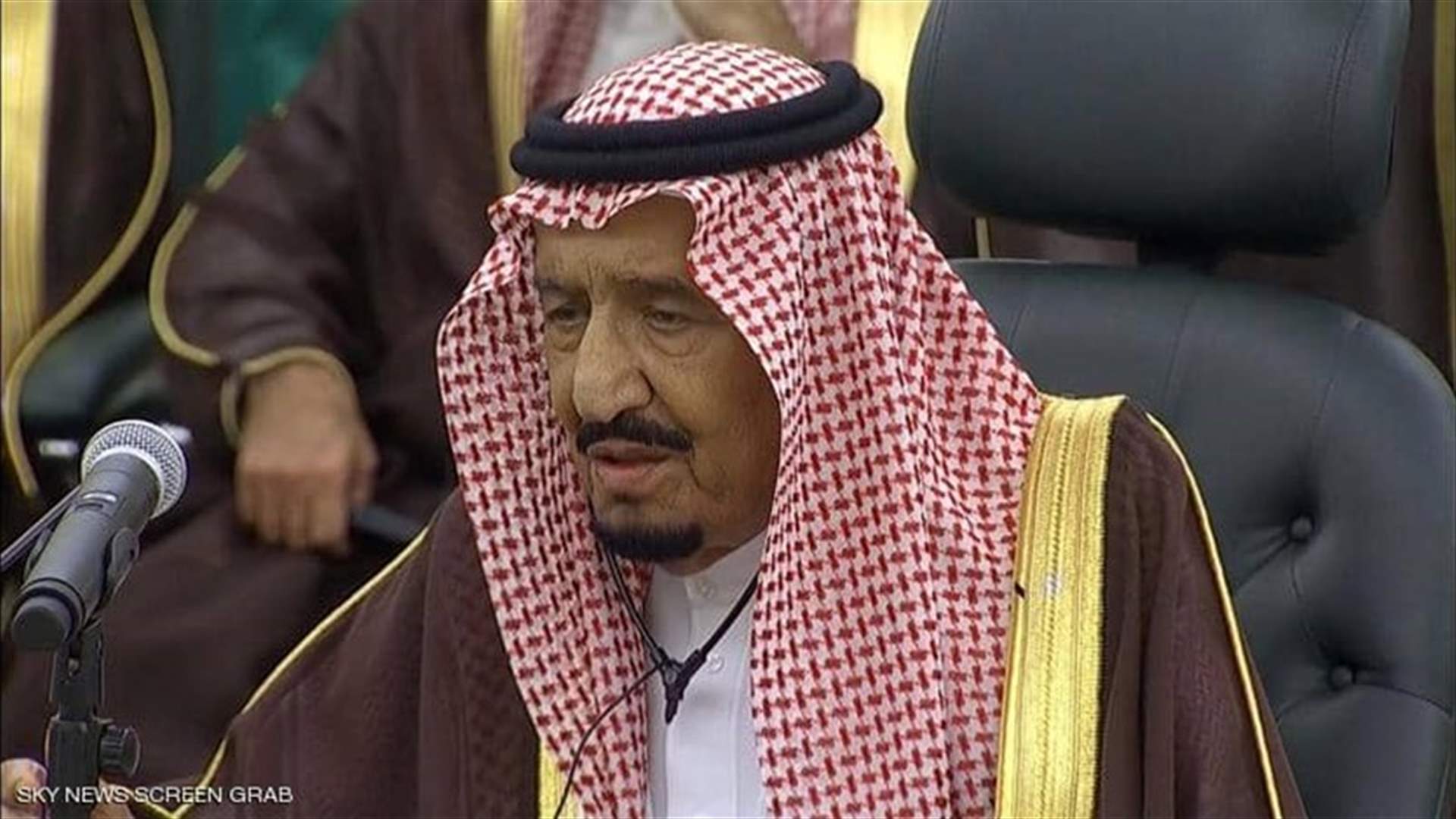 الملك سلمان تلقى اتصالا هاتفيا من أمير الكويت...